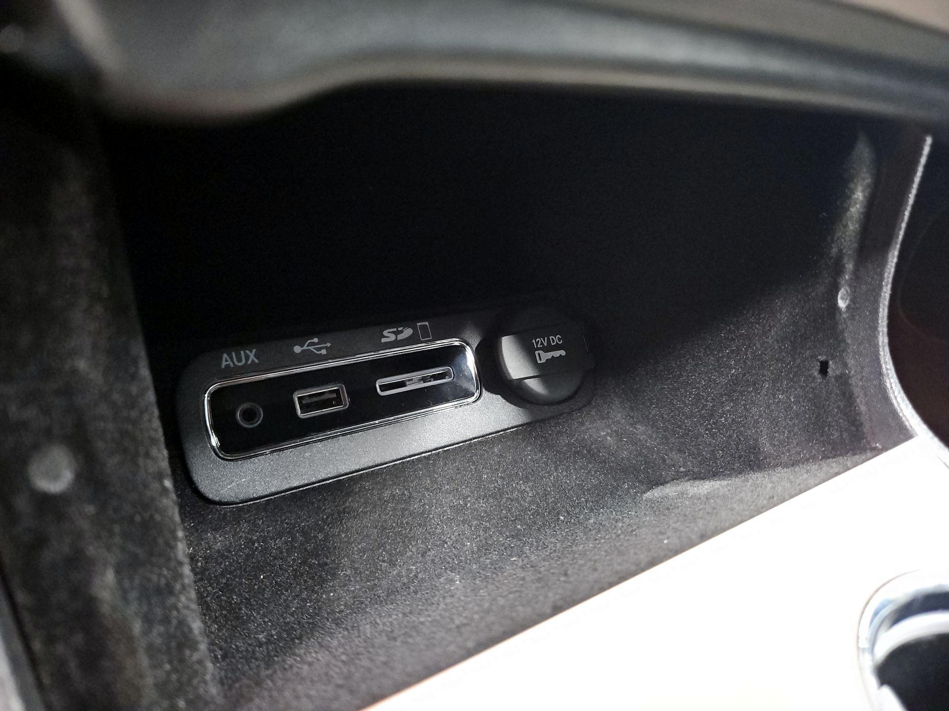 Thumbnail: 2015 Jeep Grand Cherokee - 19