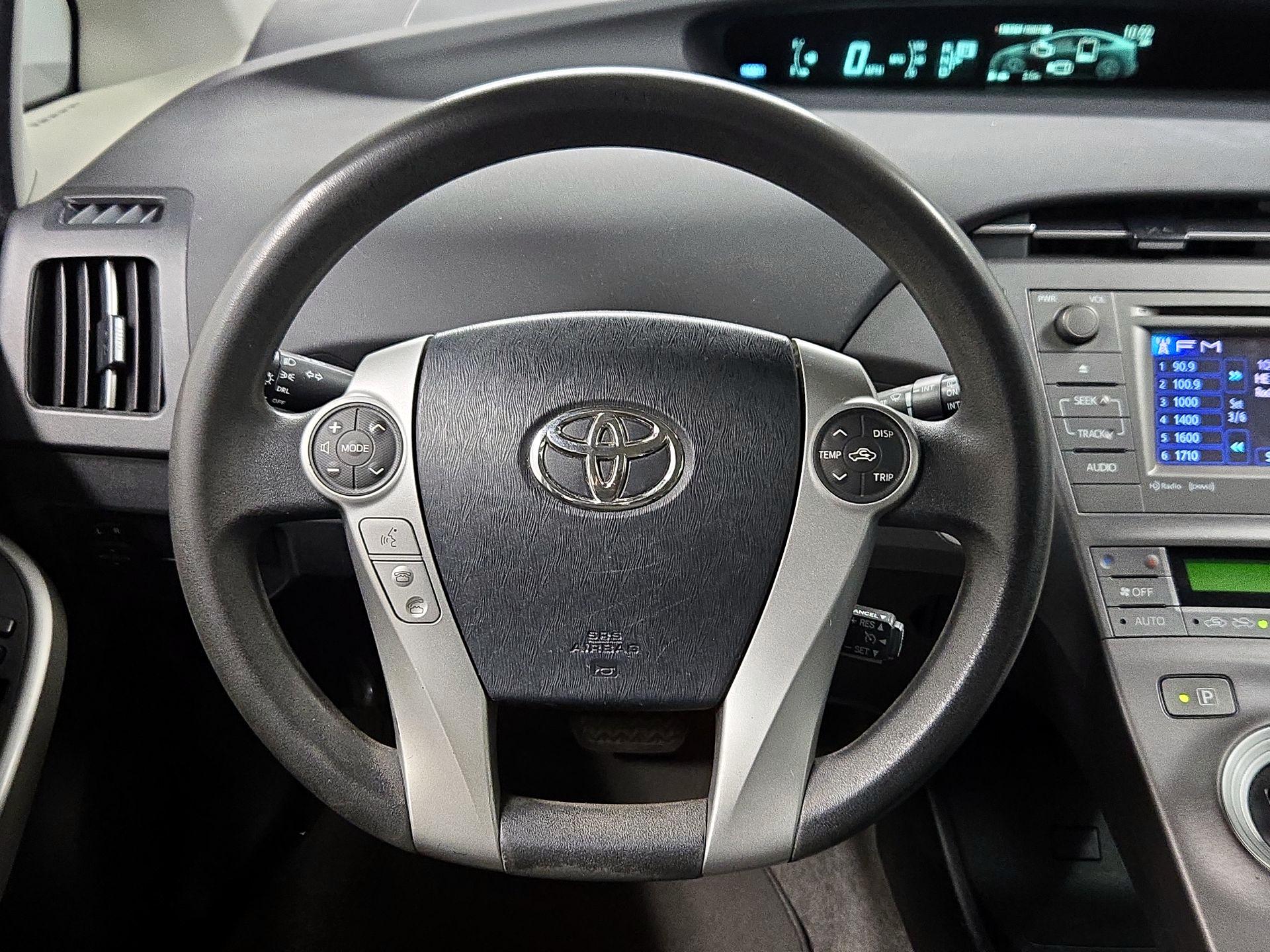 Thumbnail: 2015 Toyota Prius - 10