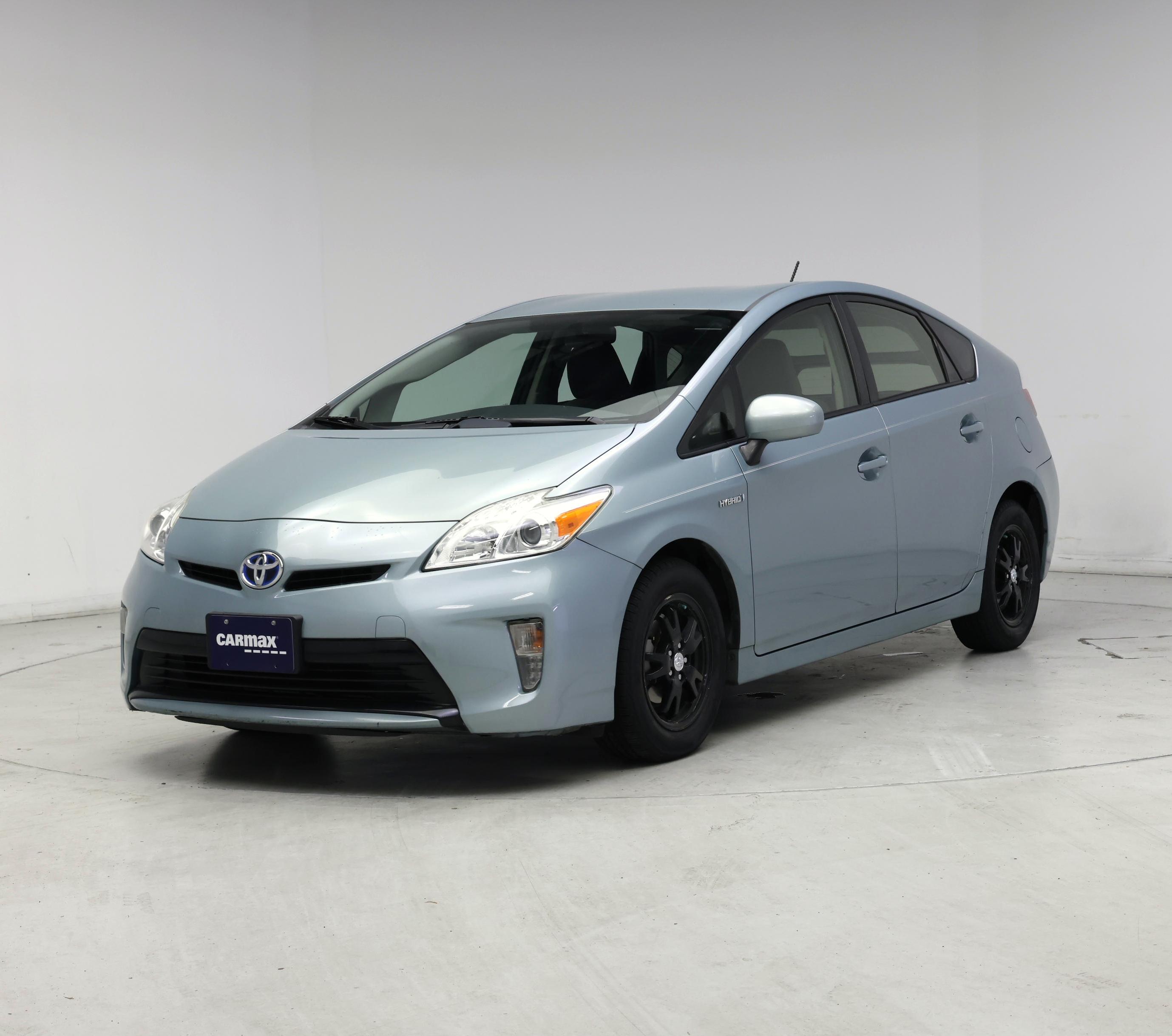 Thumbnail: 2015 Toyota Prius - 4