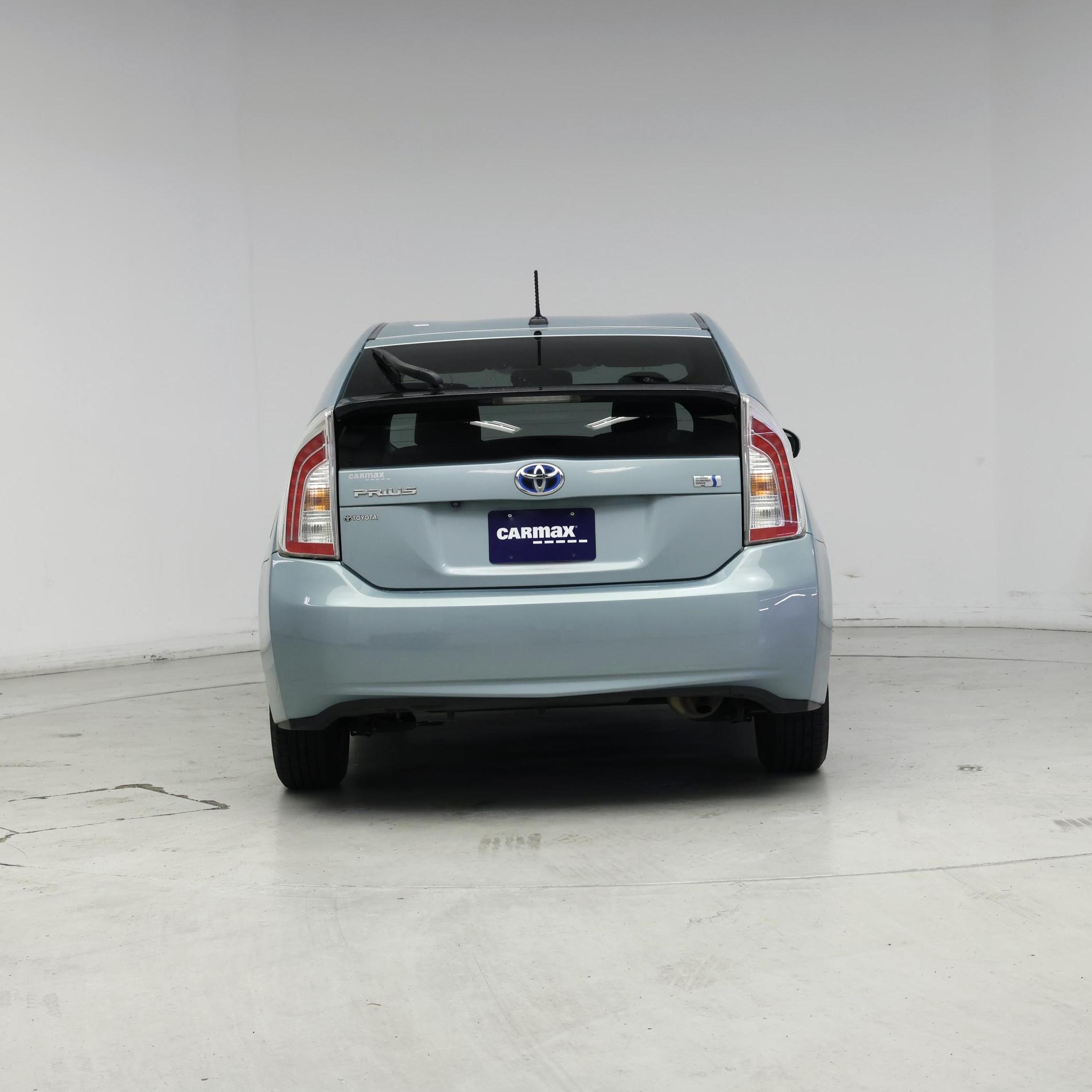 Thumbnail: 2015 Toyota Prius - 6