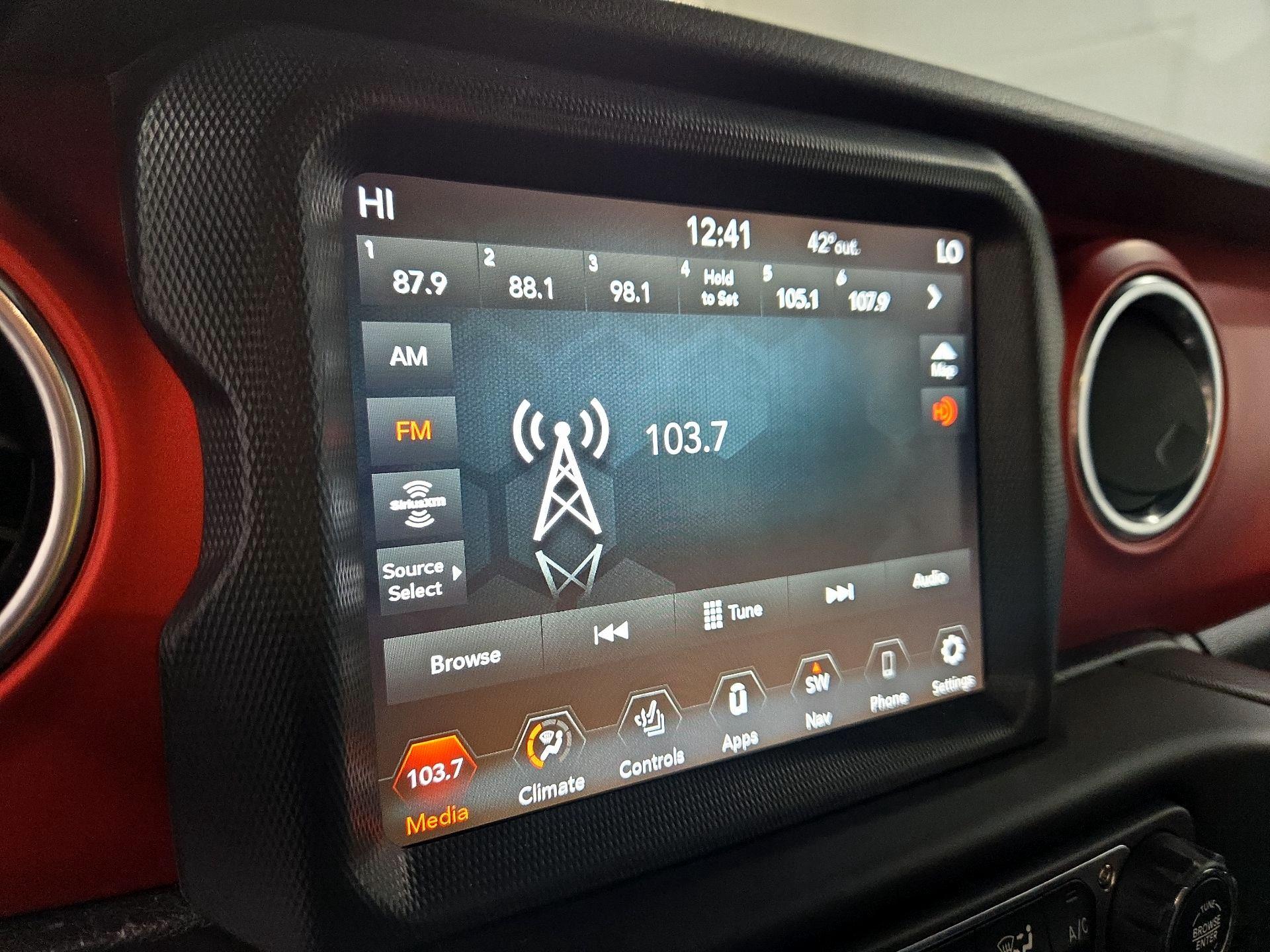 Thumbnail: 2020 Jeep Gladiator - 16