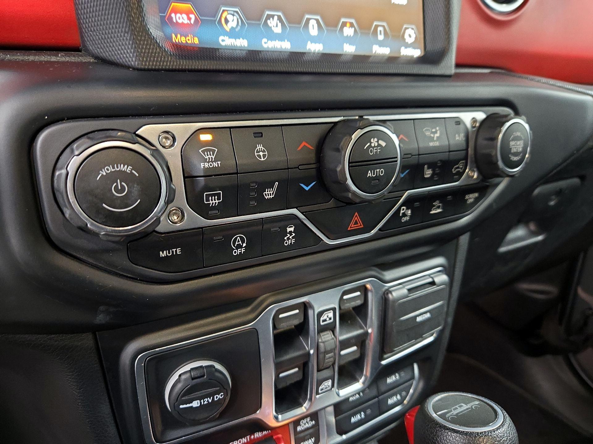 Thumbnail: 2020 Jeep Gladiator - 17