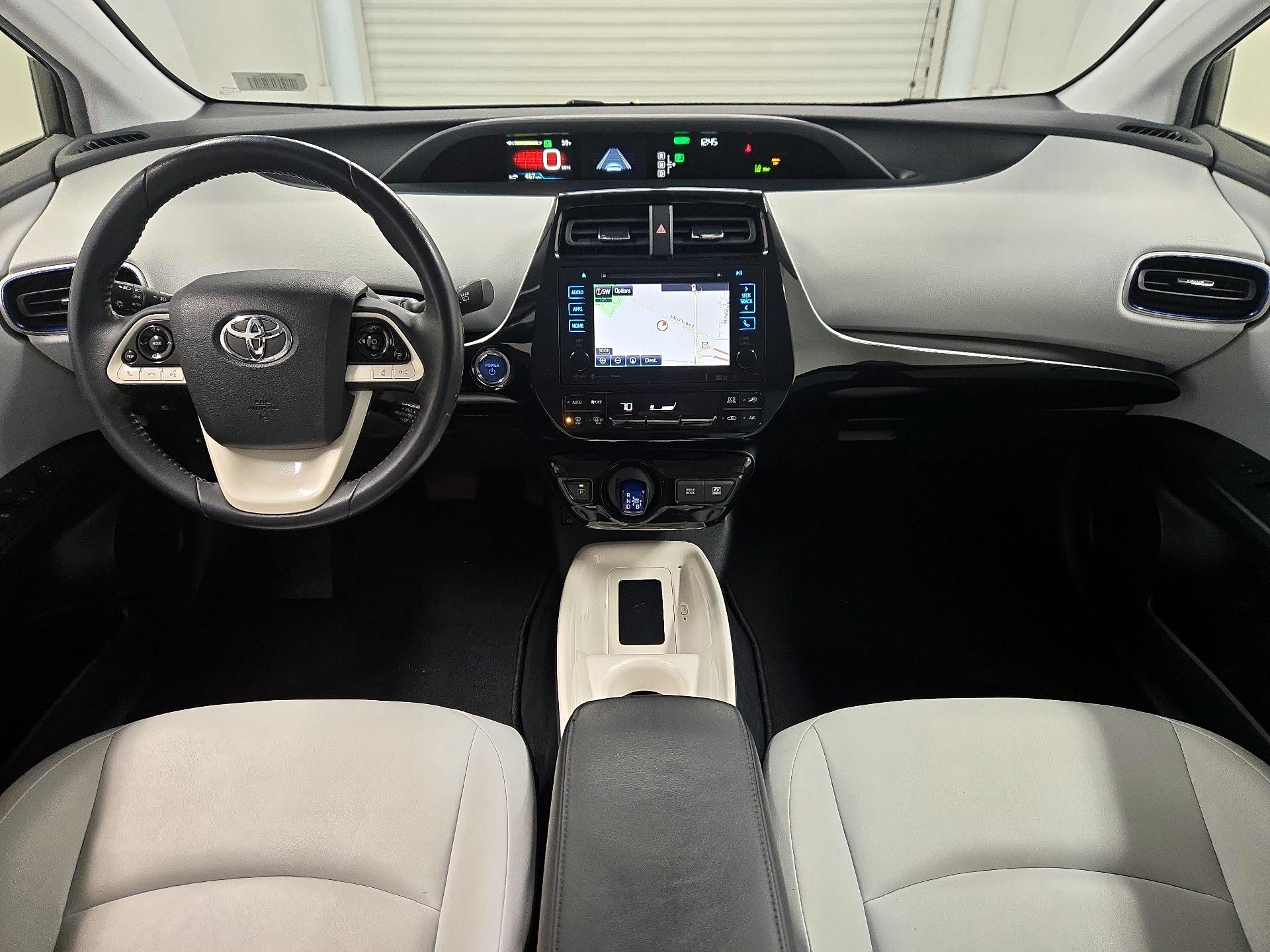 Thumbnail: 2016 Toyota Prius - 9