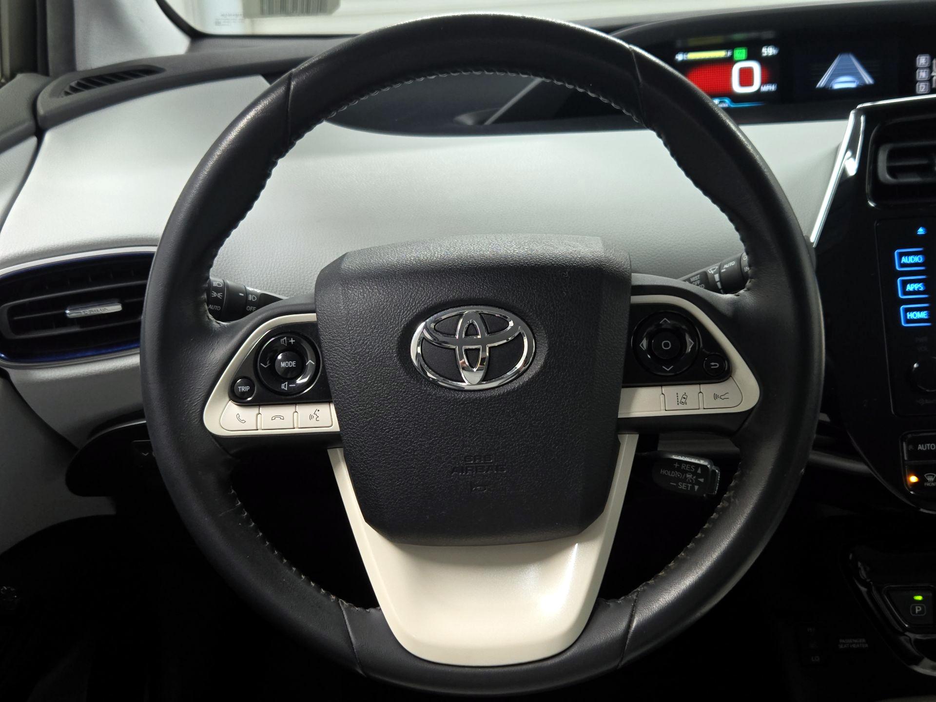 Thumbnail: 2016 Toyota Prius - 10