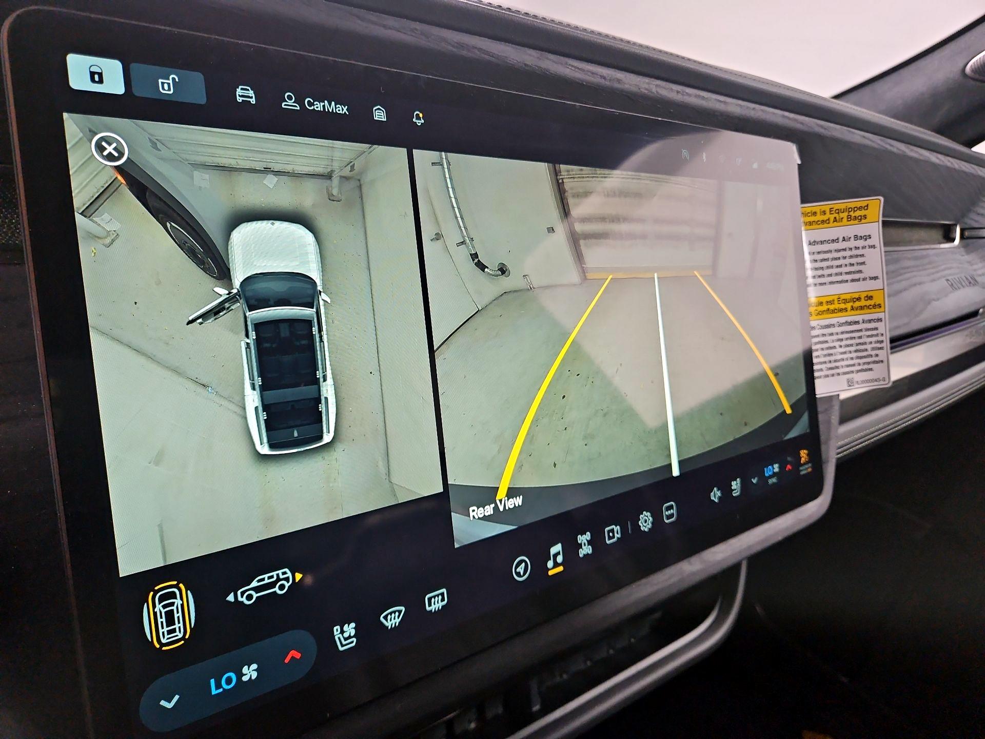 Thumbnail: 2025 Rivian R1S - 13