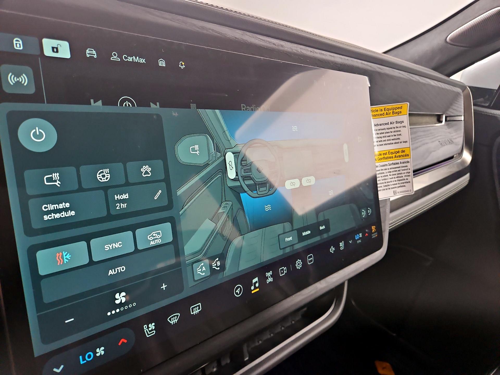 Thumbnail: 2025 Rivian R1S - 15