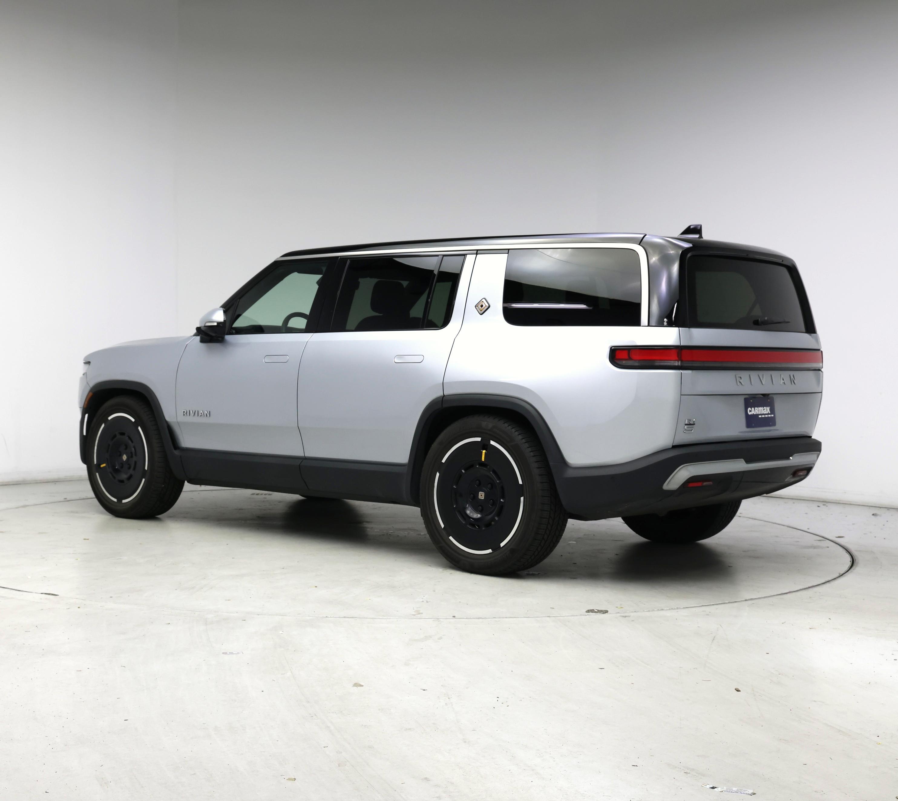 Thumbnail: 2025 Rivian R1S - 2