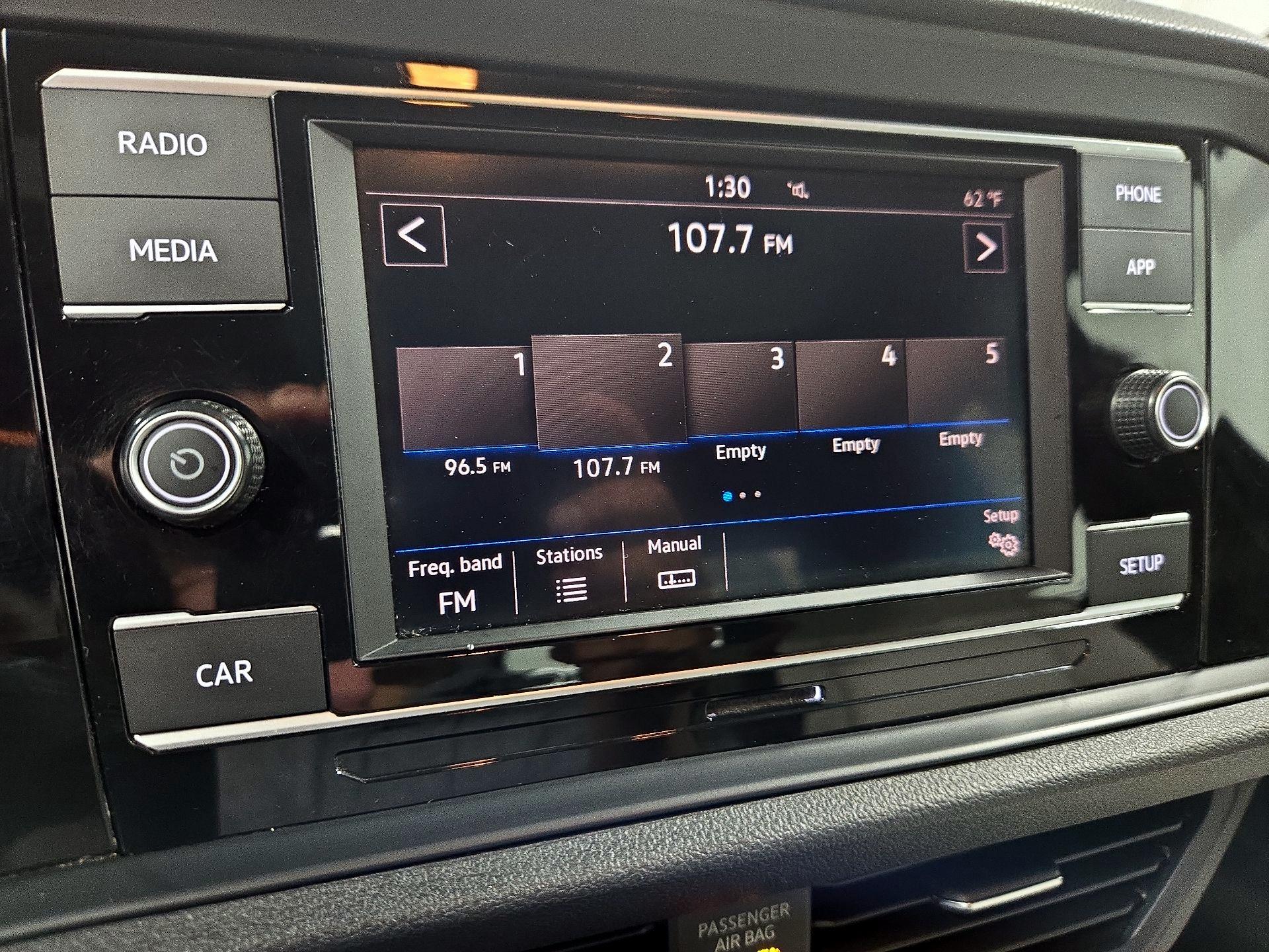 Thumbnail: 2019 Volkswagen Jetta - 15