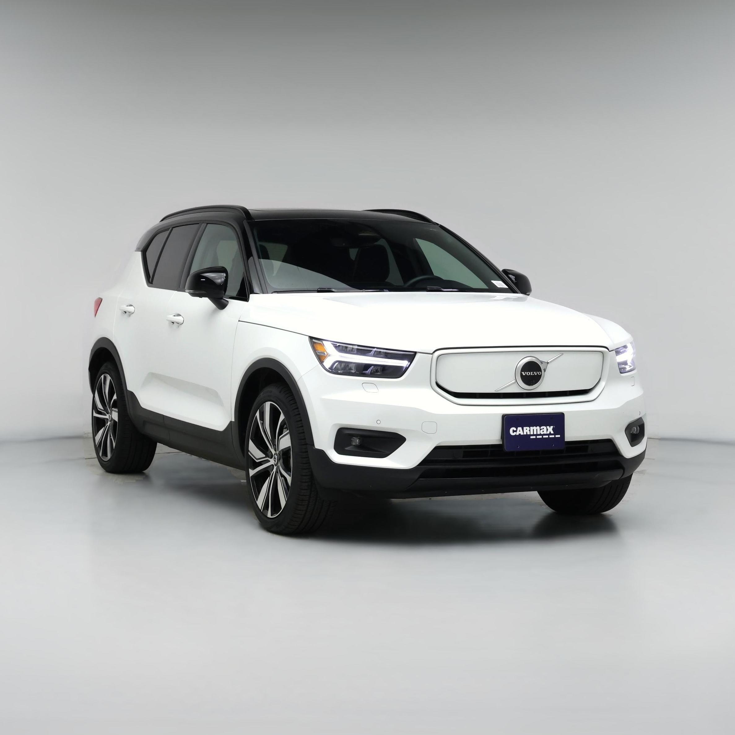 Thumbnail: 2021 Volvo XC40 - 1