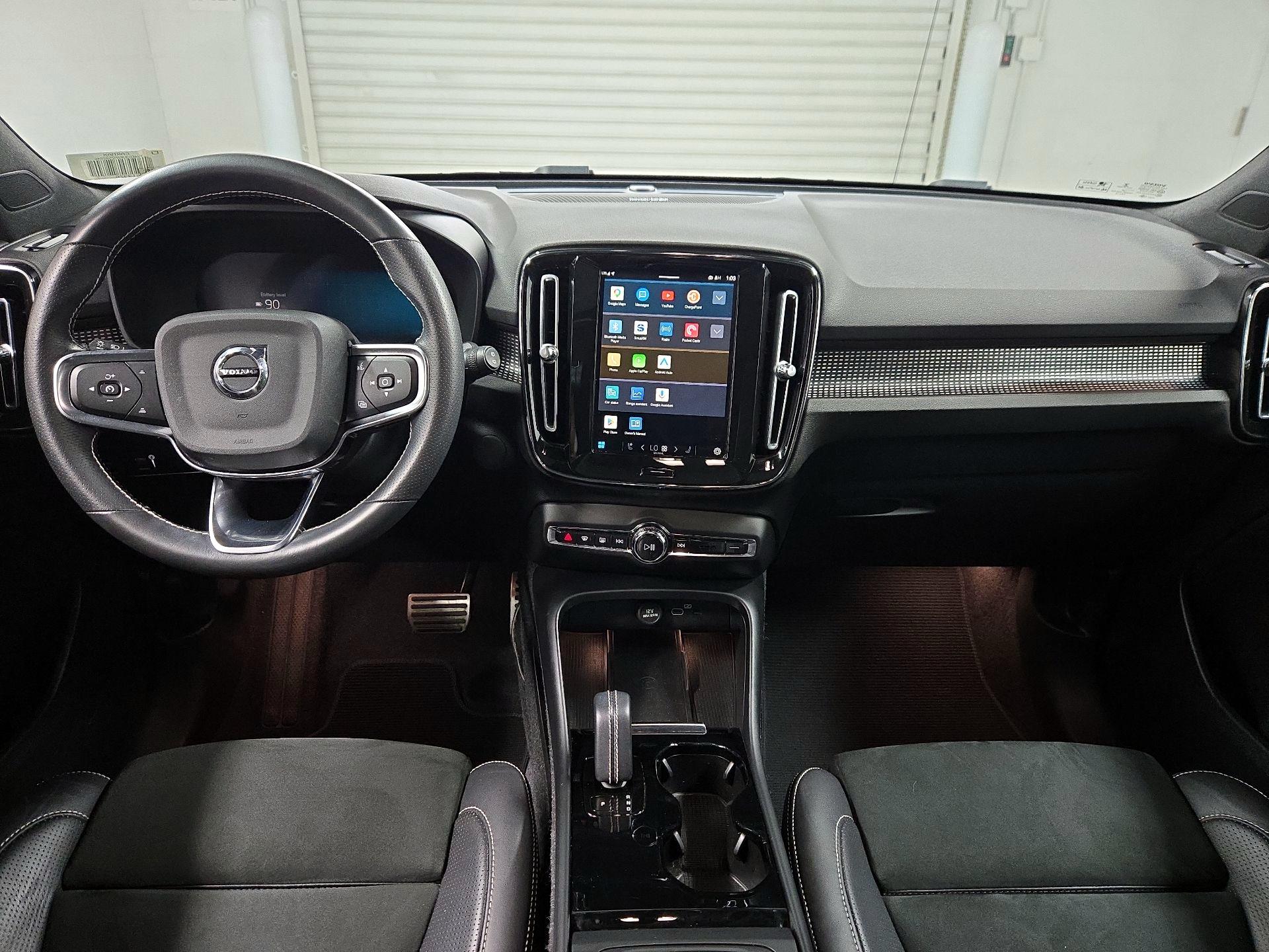 Thumbnail: 2021 Volvo XC40 - 9