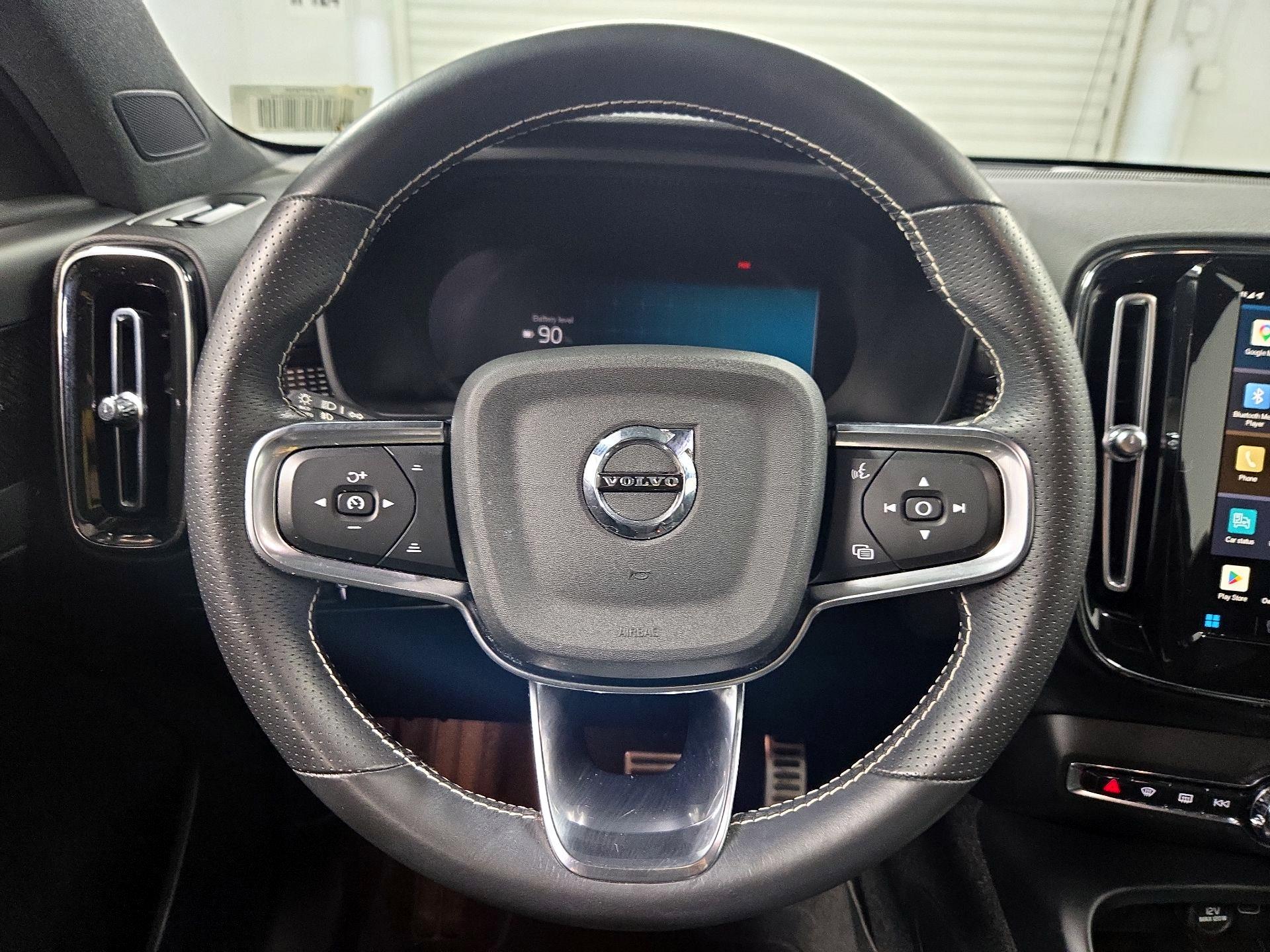 Thumbnail: 2021 Volvo XC40 - 10