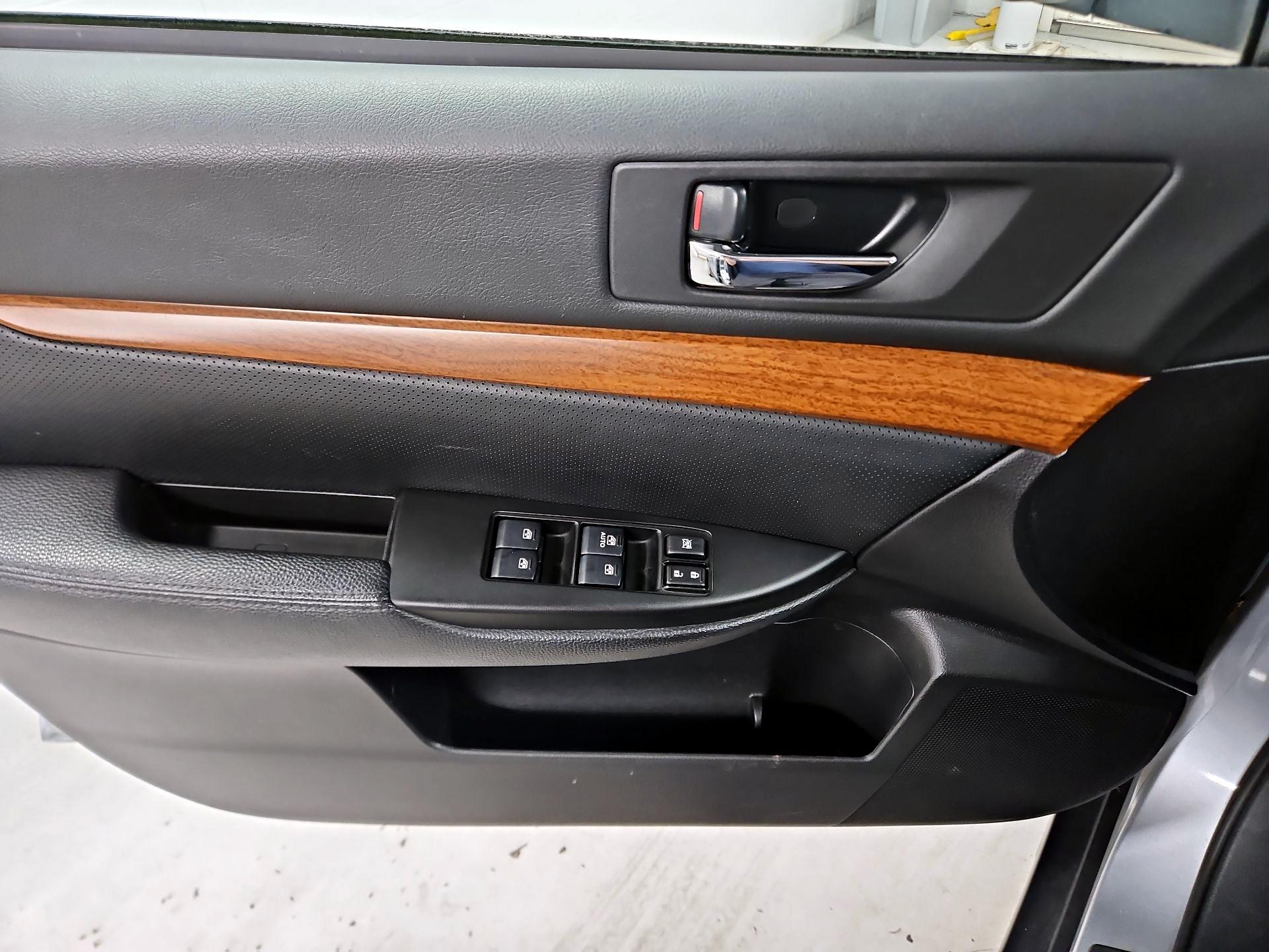 Thumbnail: 2014 Subaru Outback - 12