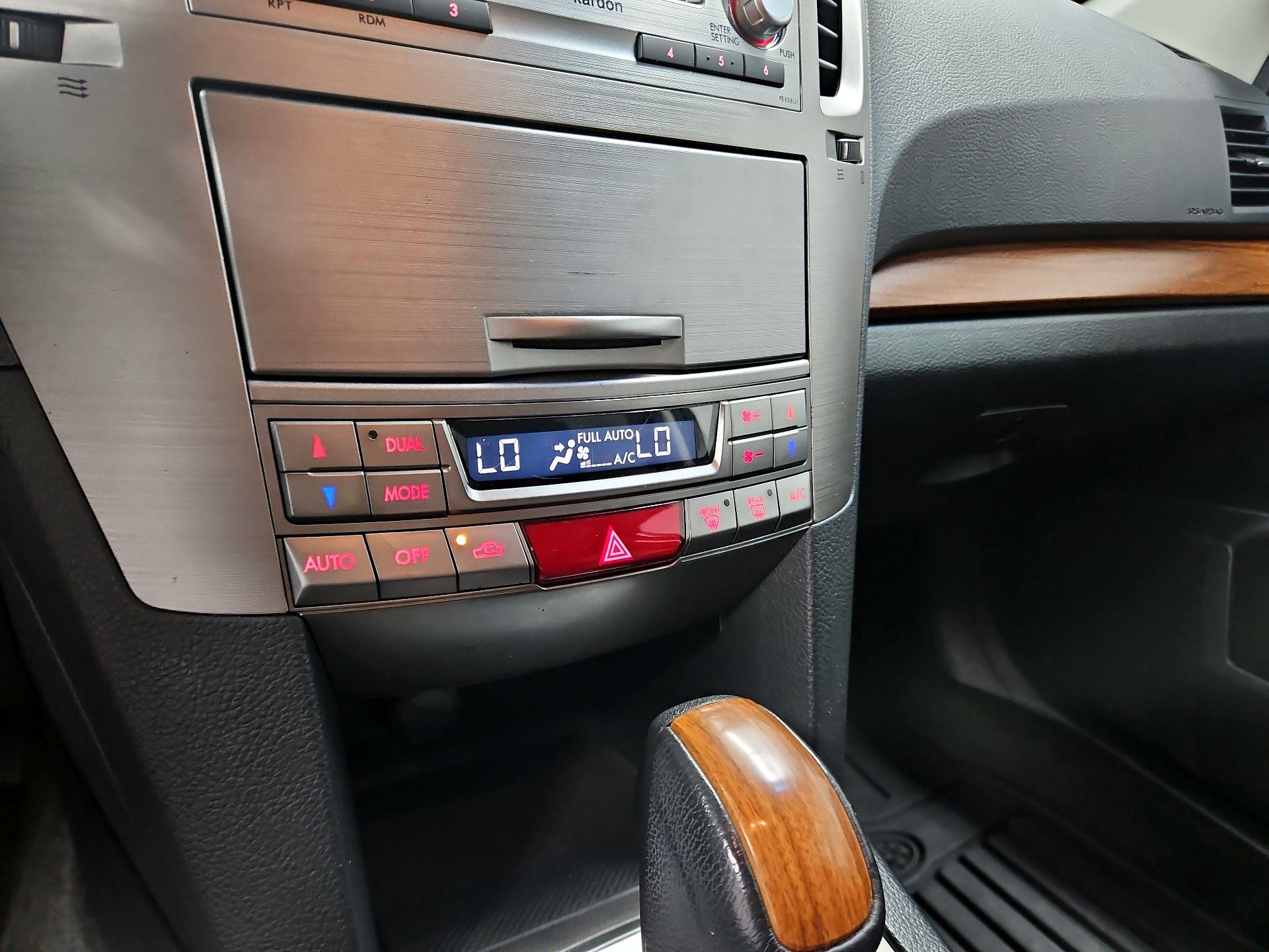 Thumbnail: 2014 Subaru Outback - 16