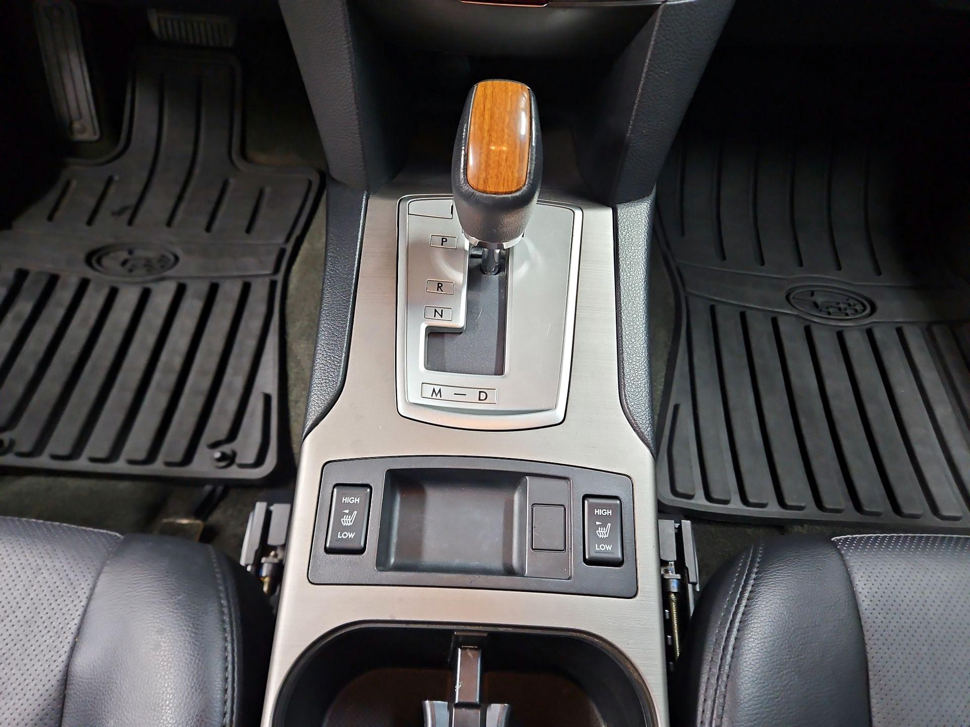 Thumbnail: 2014 Subaru Outback - 17