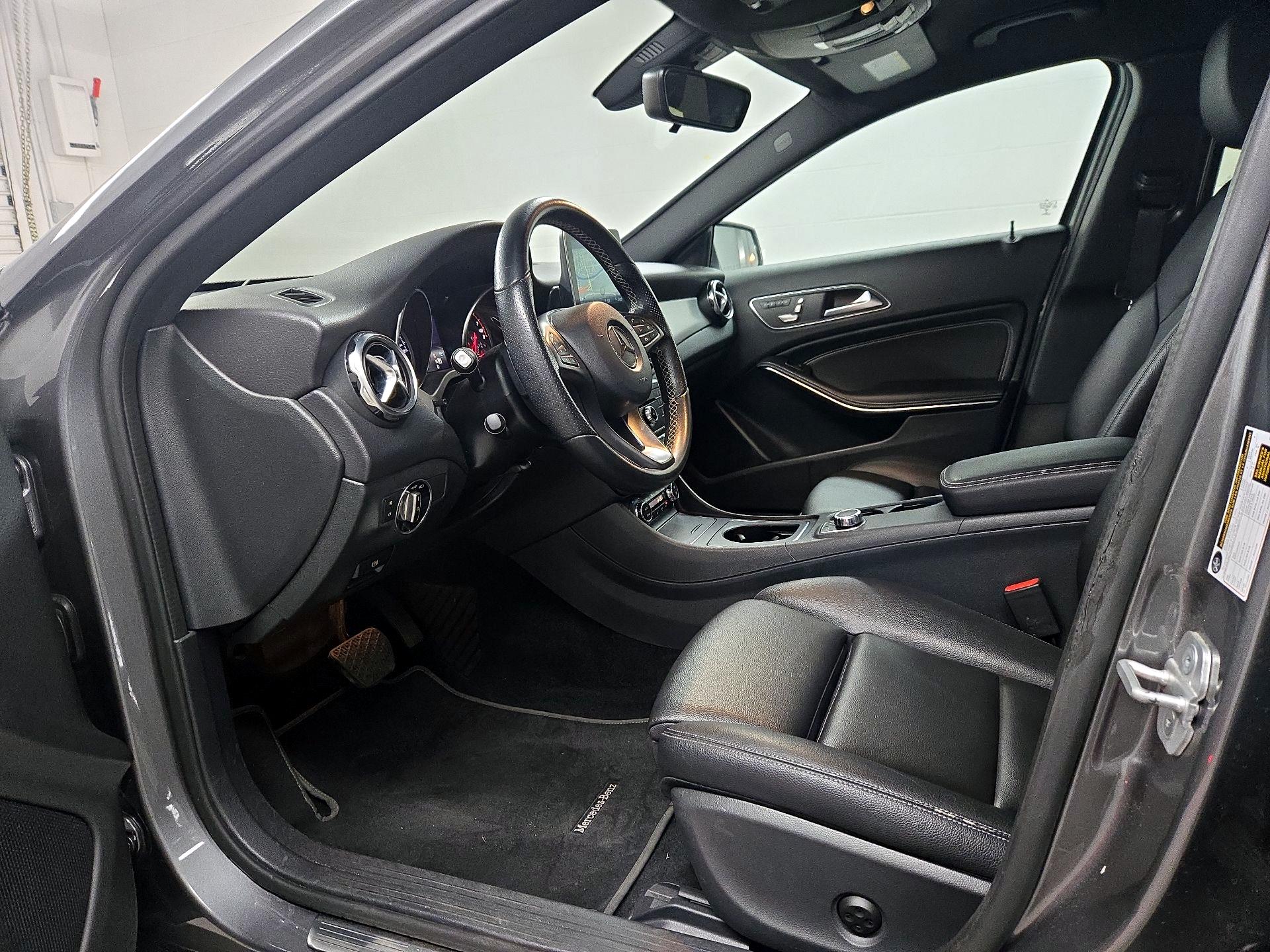 Thumbnail: 2018 Mercedes-Benz GLA - 11