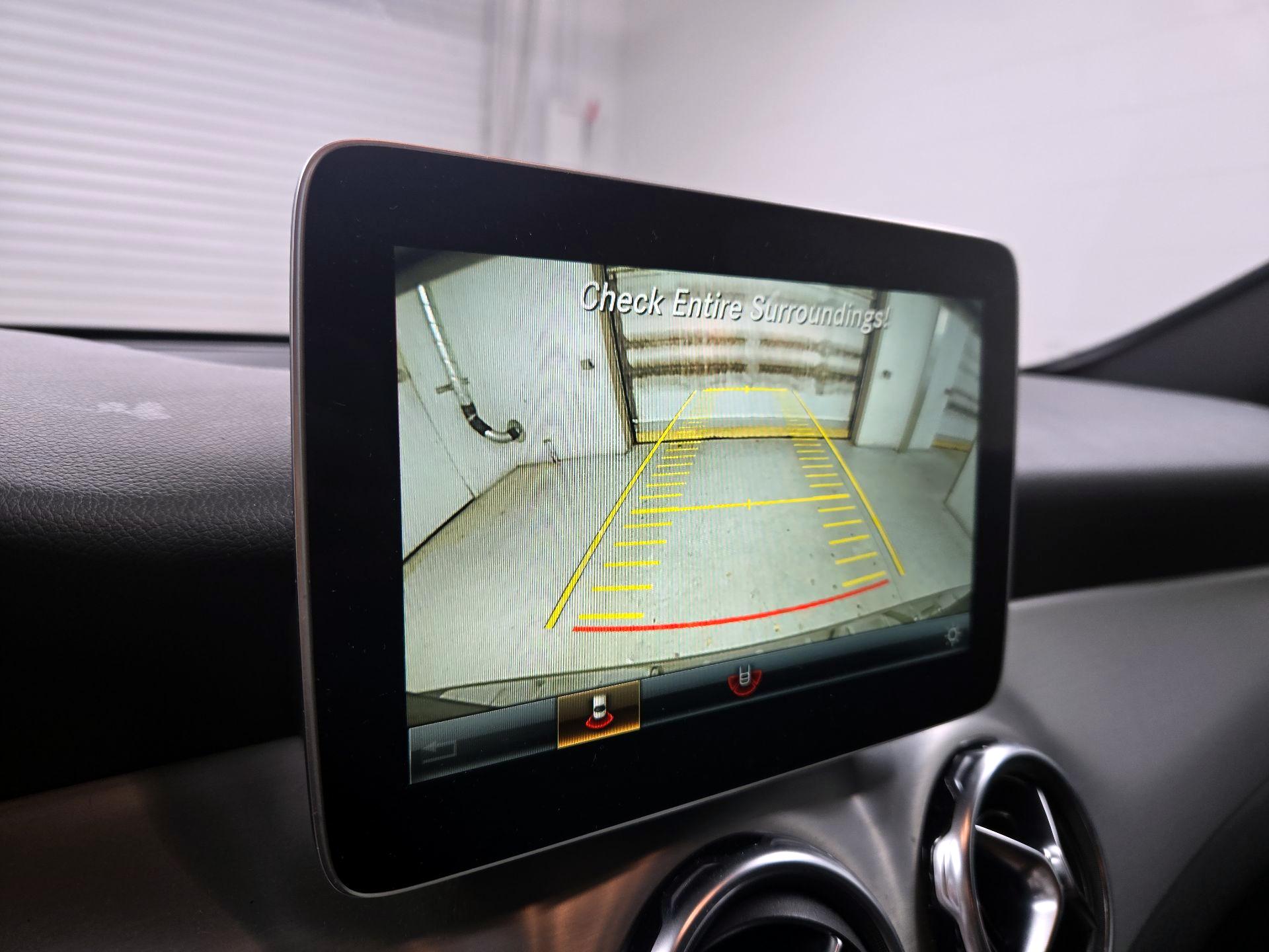 Thumbnail: 2018 Mercedes-Benz GLA - 15