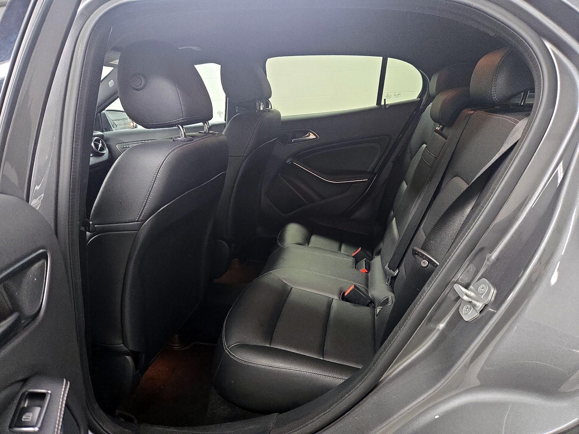 Thumbnail: 2018 Mercedes-Benz GLA - 20