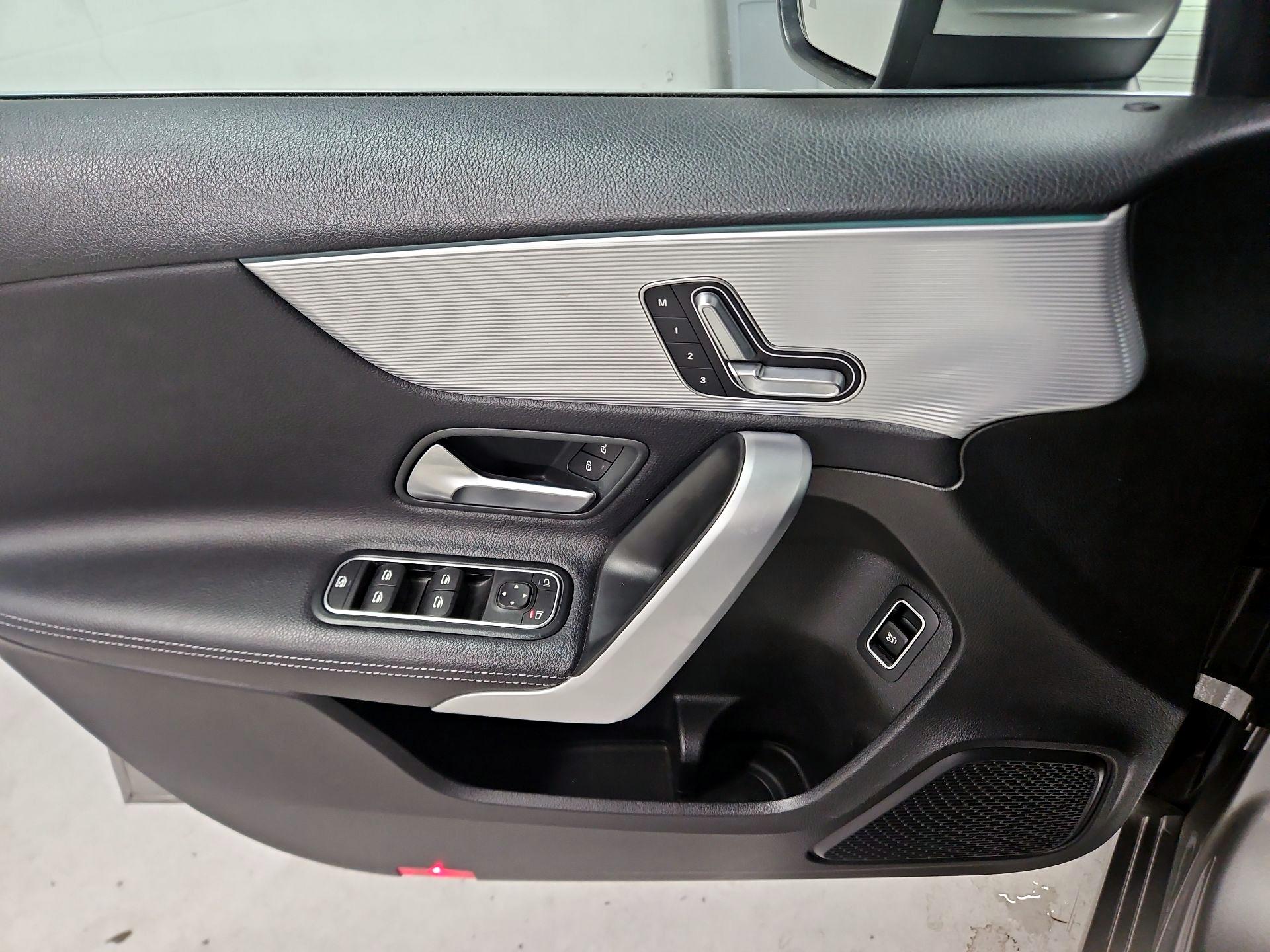 Thumbnail: 2019 Mercedes-Benz A-Class - 12