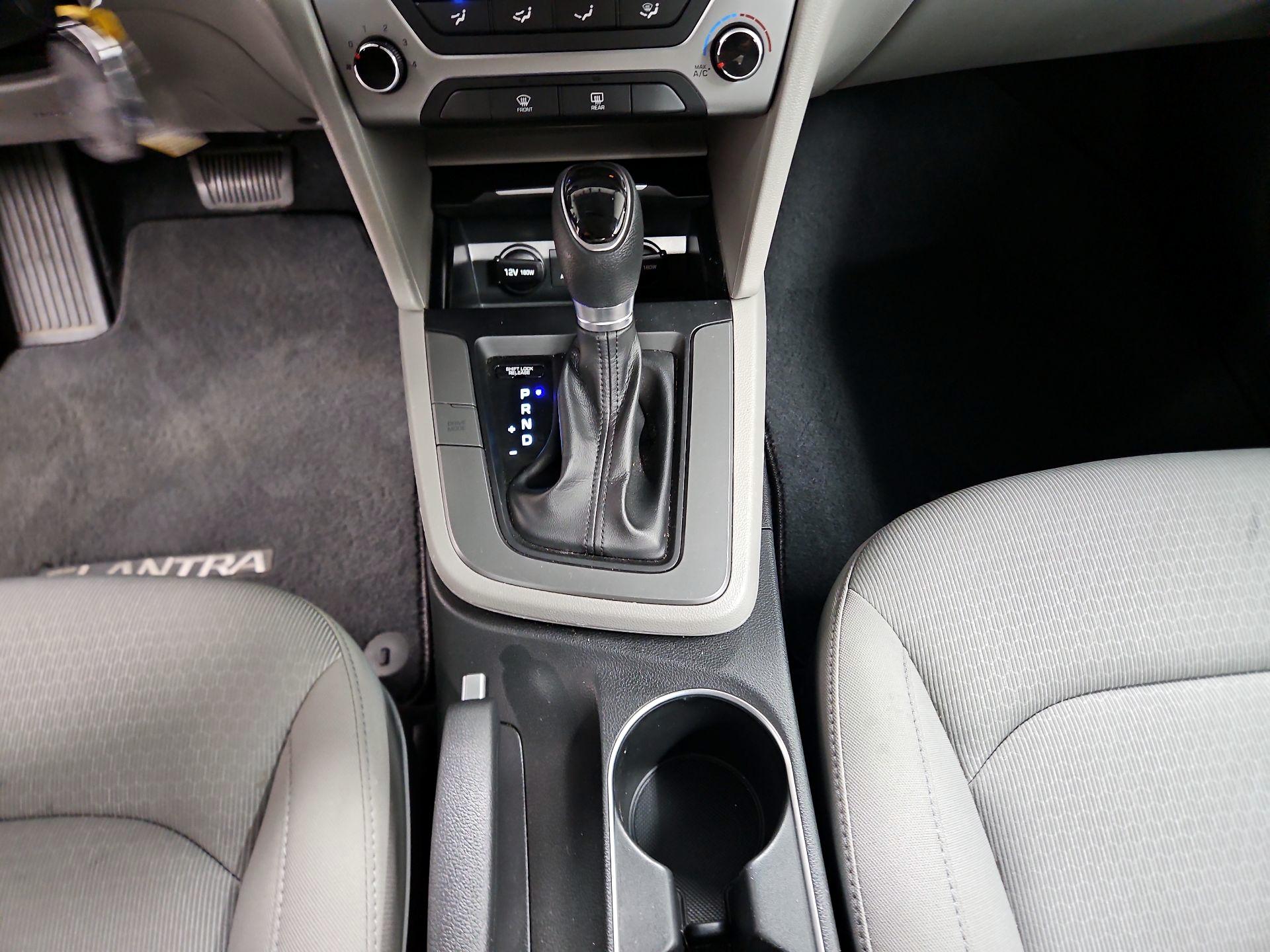 Thumbnail: 2018 Hyundai Elantra - 17