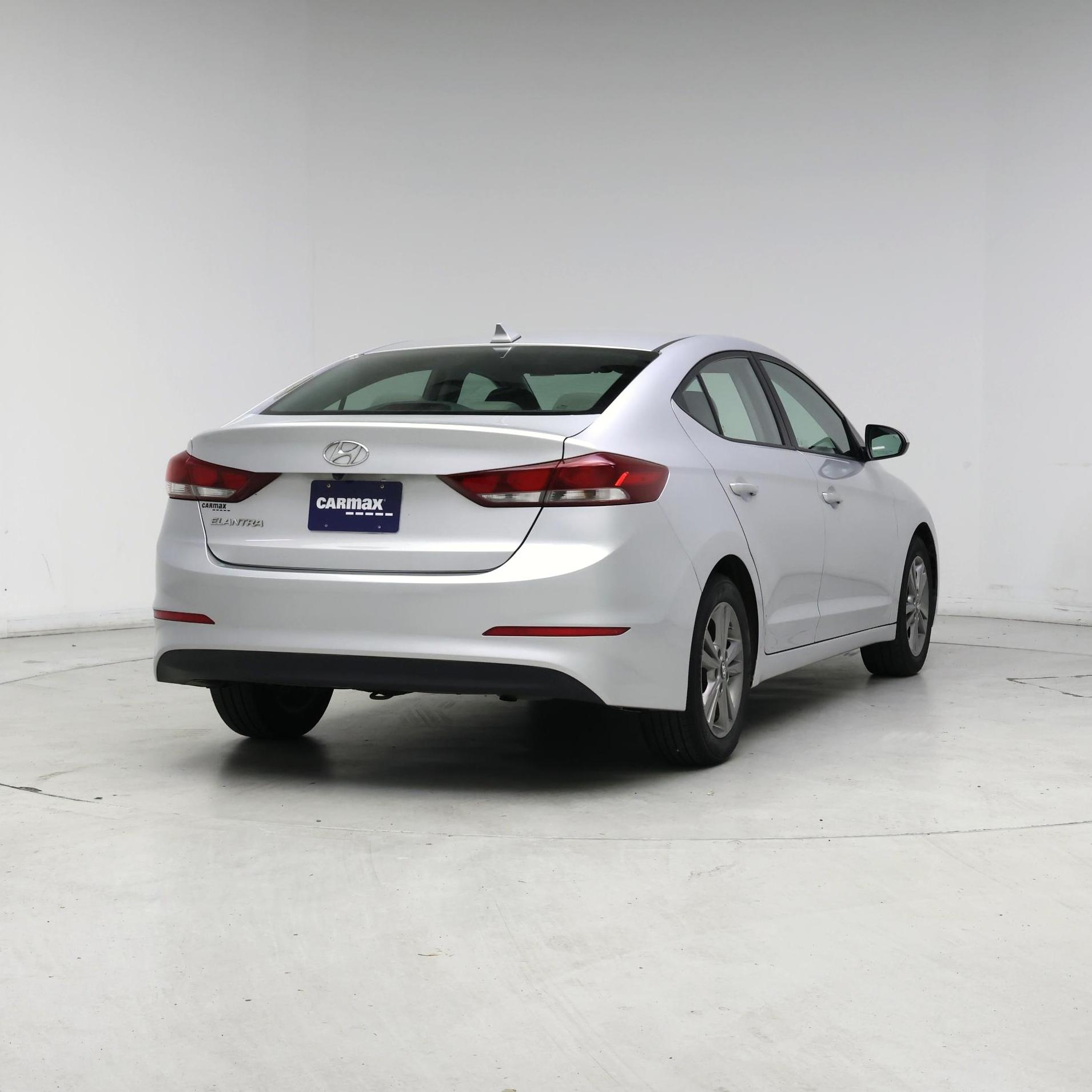 Thumbnail: 2018 Hyundai Elantra - 8