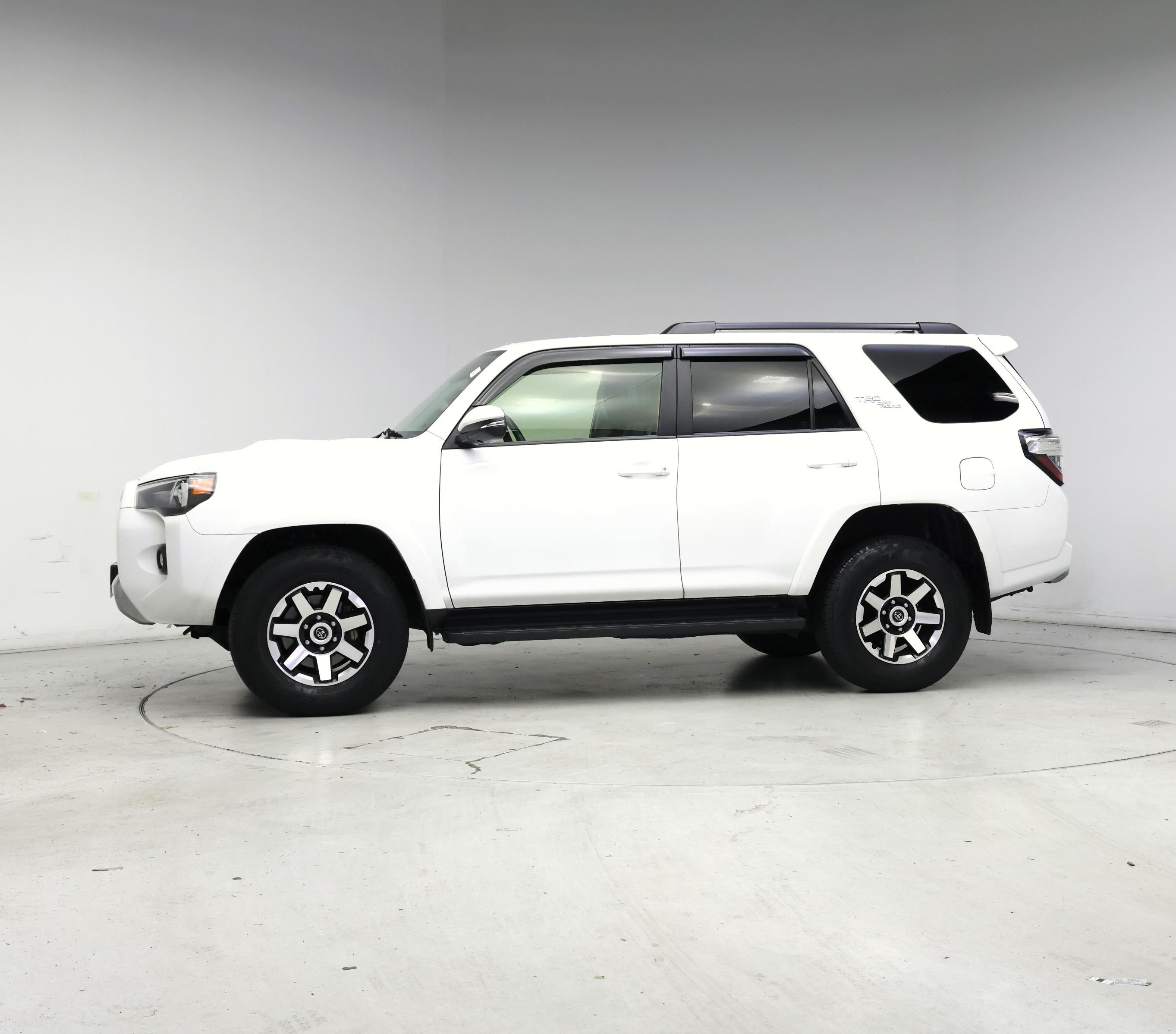 Thumbnail: 2023 Toyota 4Runner - 3