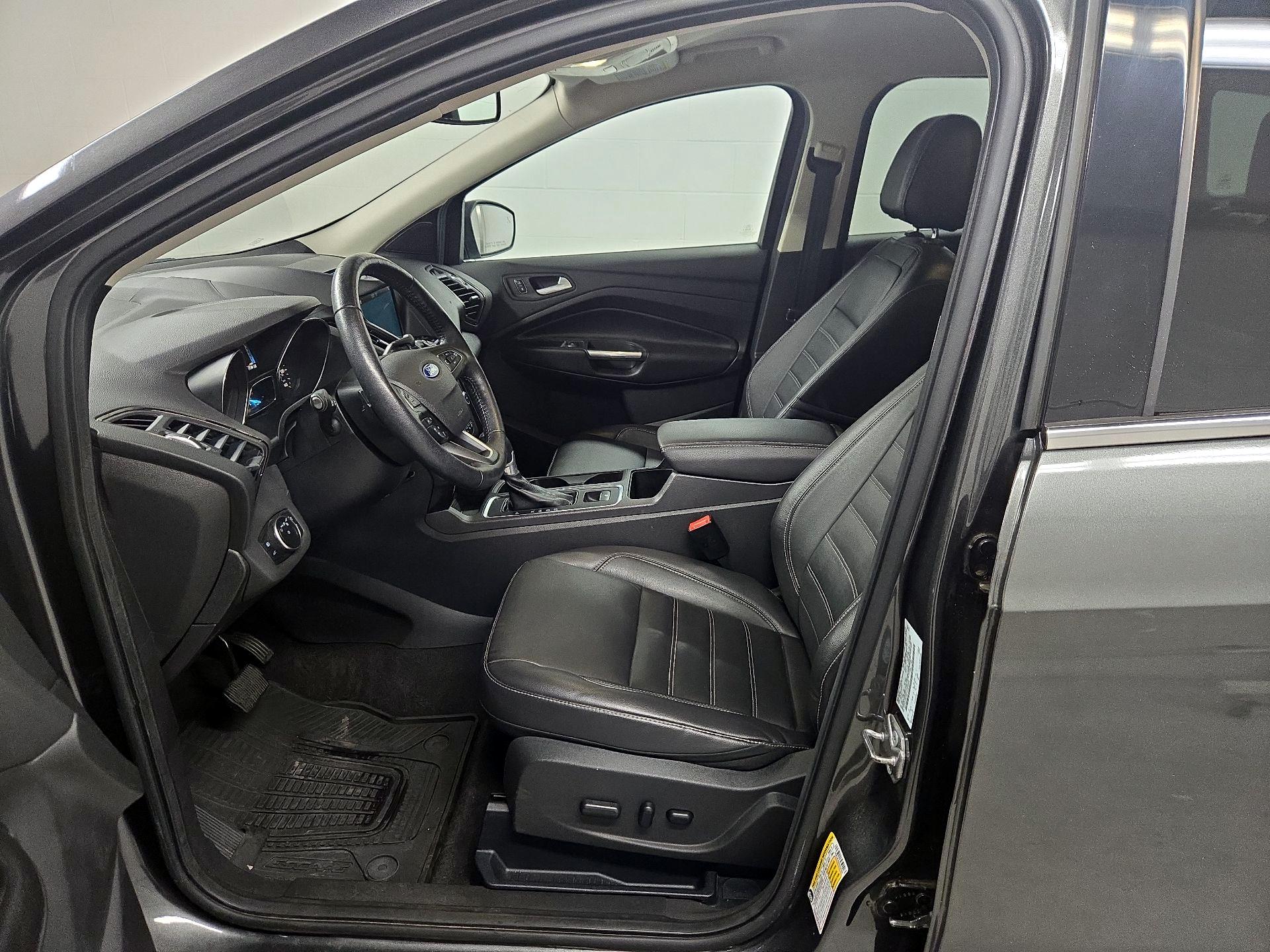Thumbnail: 2017 Ford Escape - 11