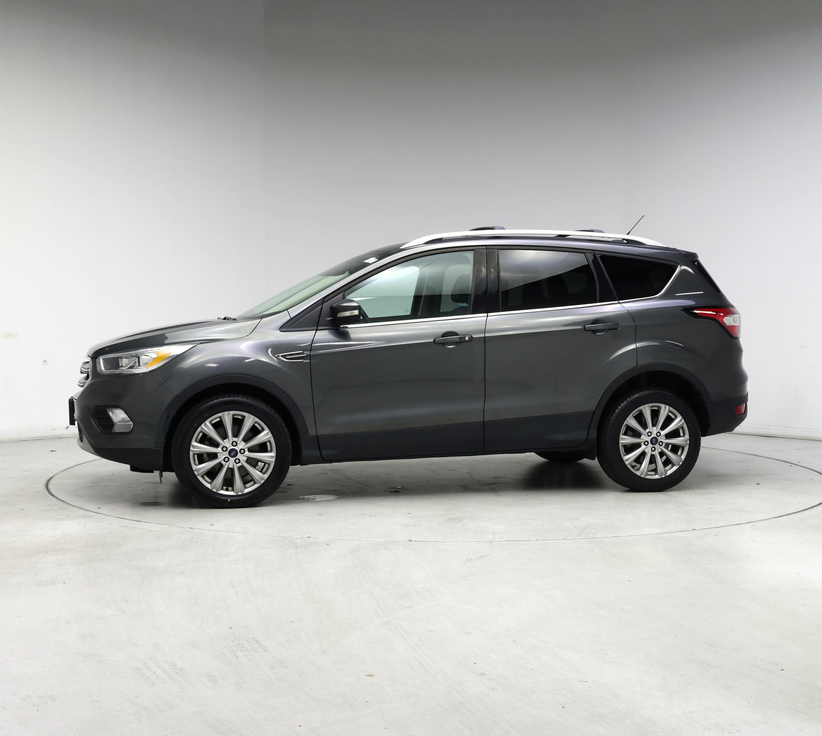 Thumbnail: 2017 Ford Escape - 3