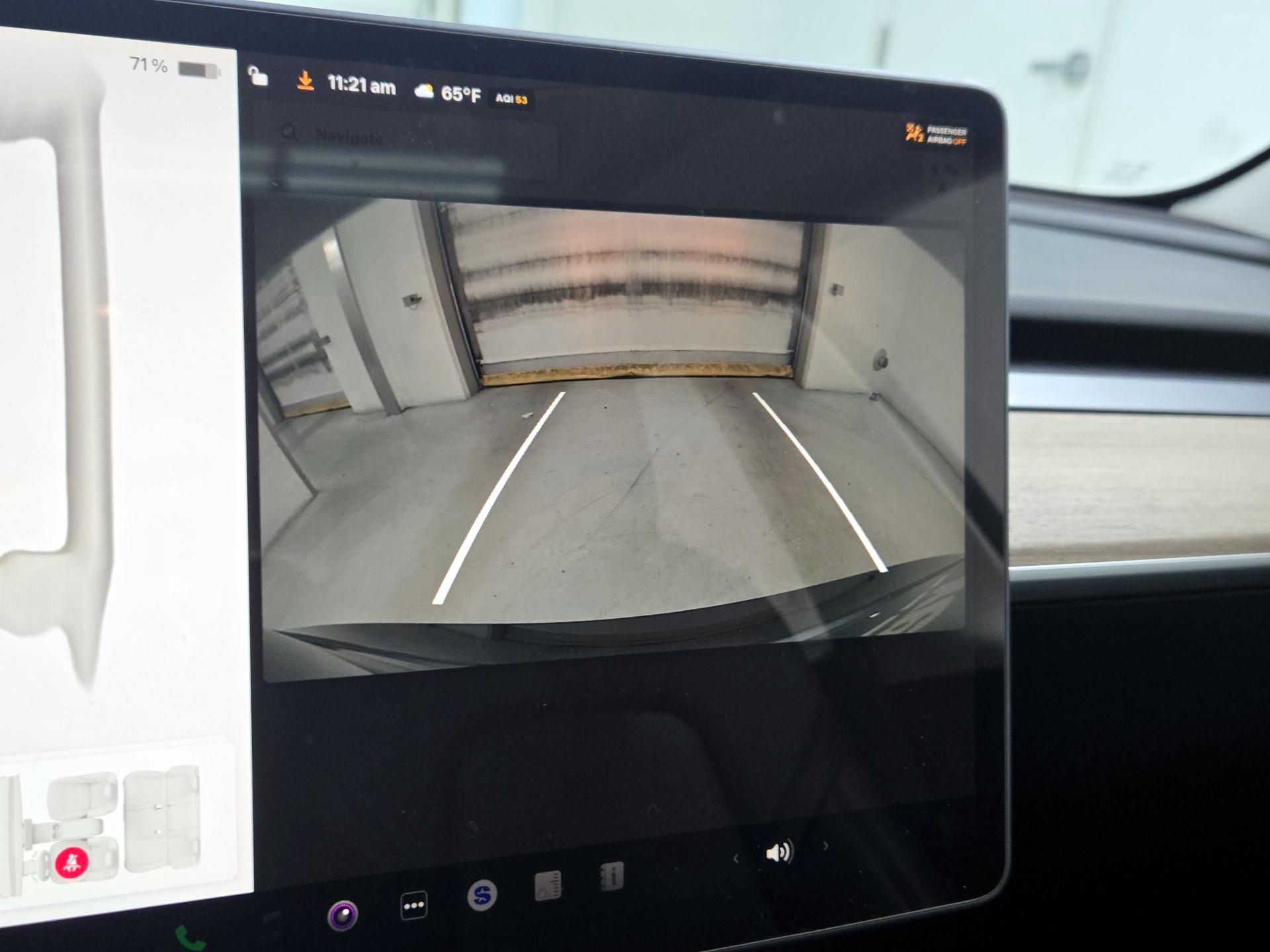 Thumbnail: 2022 Tesla Model 3 - 14