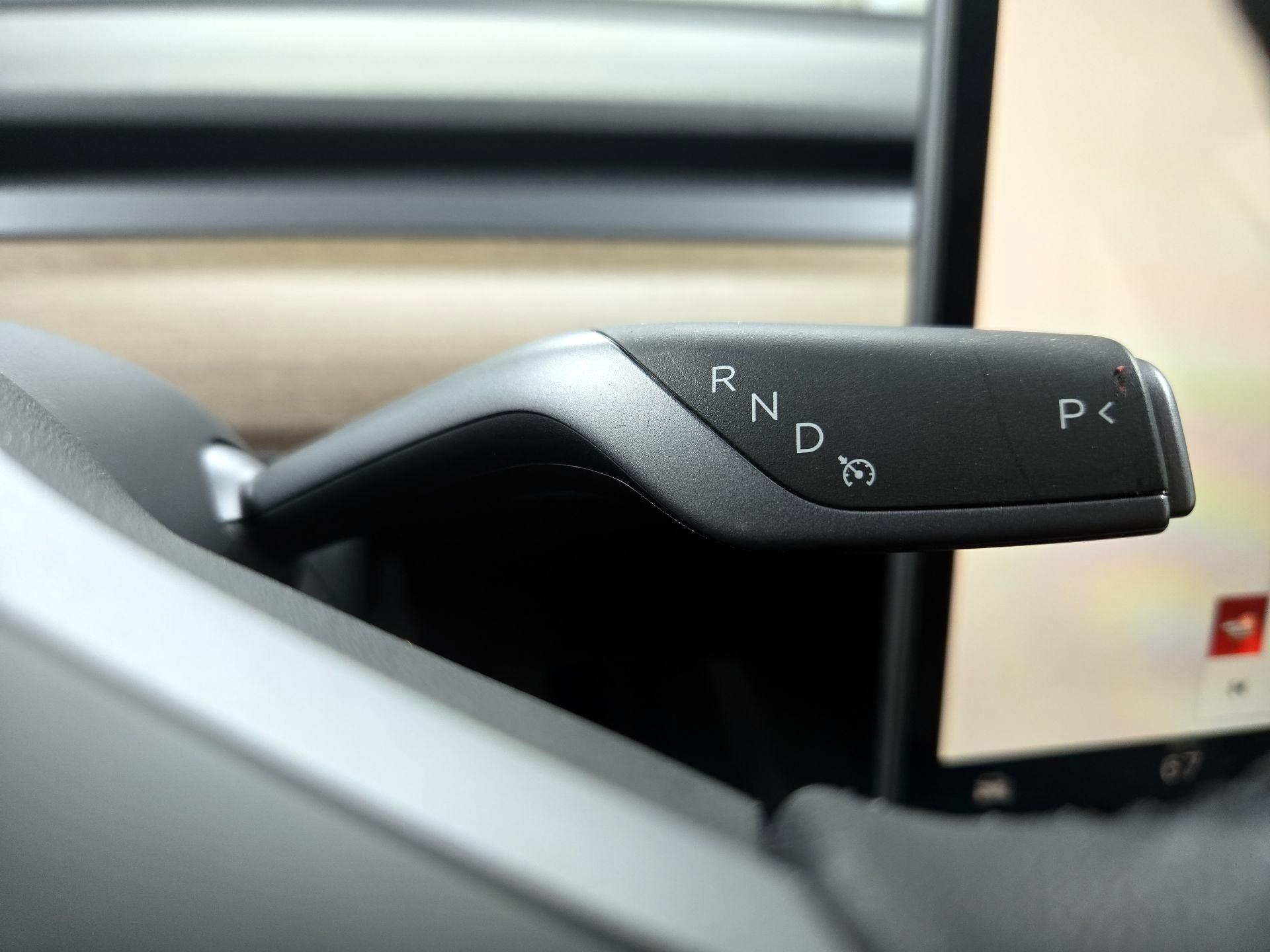 Thumbnail: 2022 Tesla Model 3 - 17