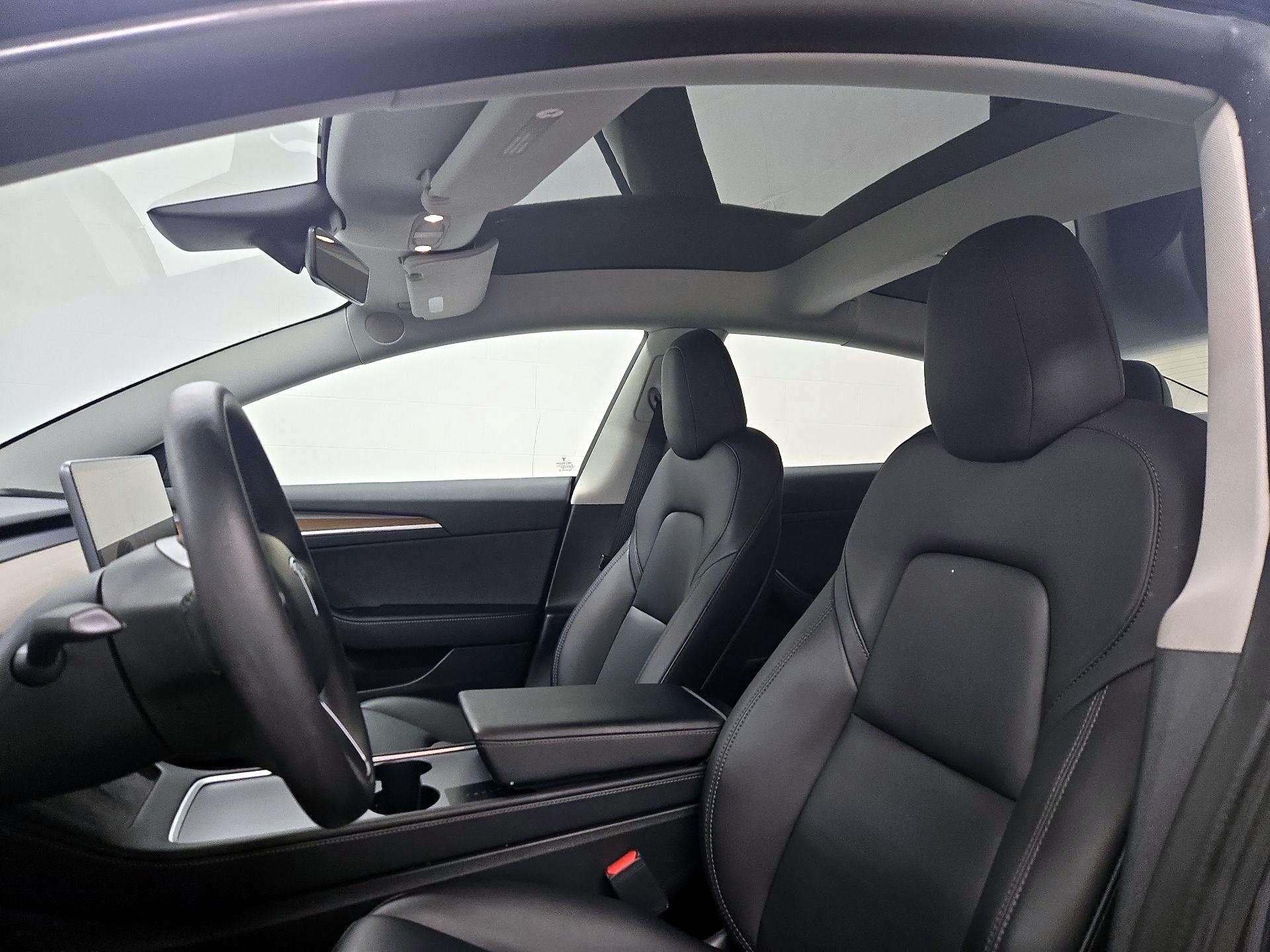 Thumbnail: 2022 Tesla Model 3 - 19