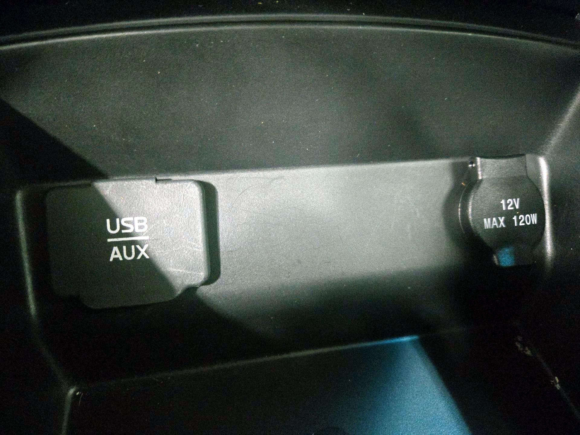 Thumbnail: 2015 Nissan Altima - 18