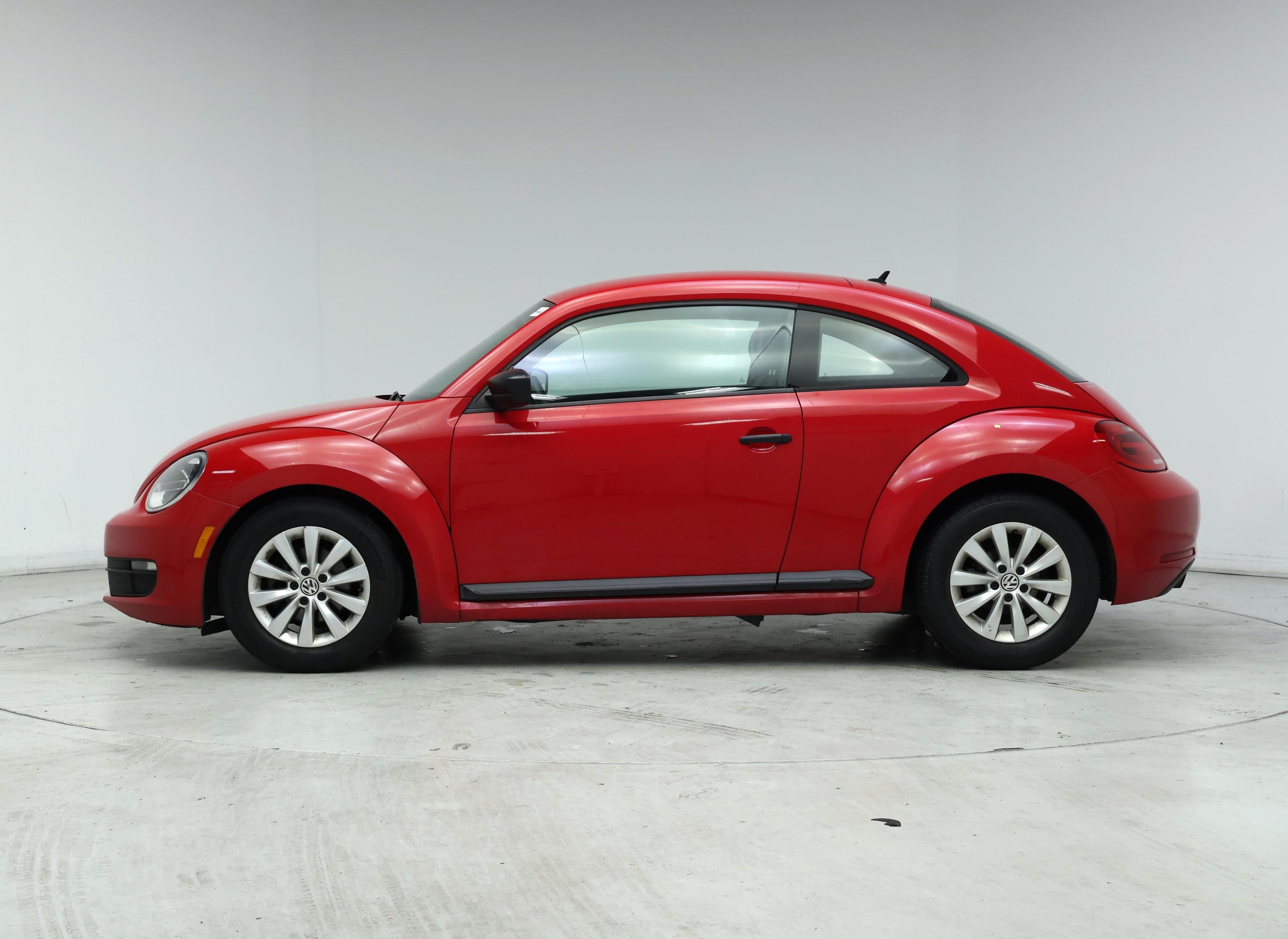 Thumbnail: 2015 Volkswagen Beetle - 3