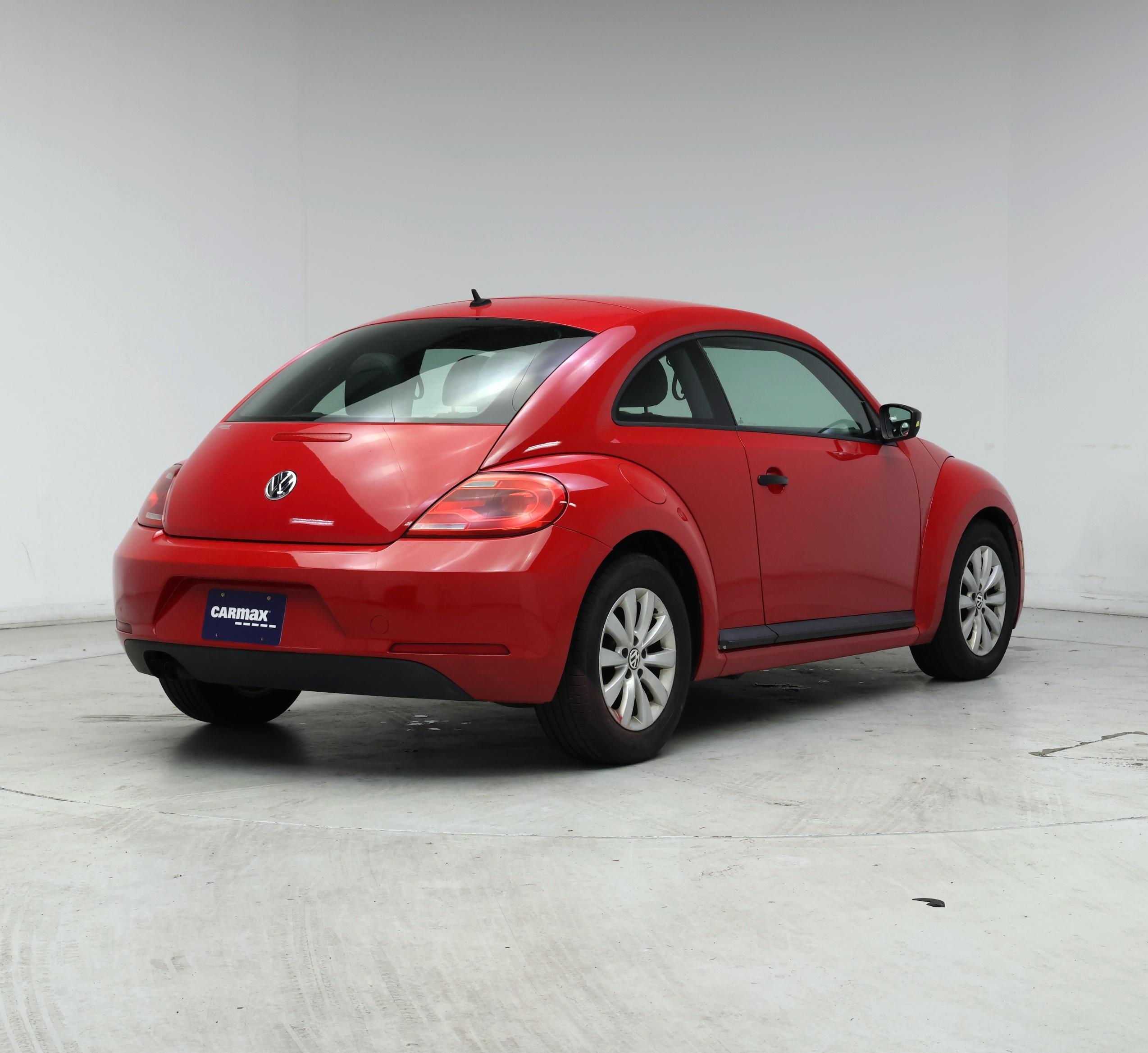 Thumbnail: 2015 Volkswagen Beetle - 8