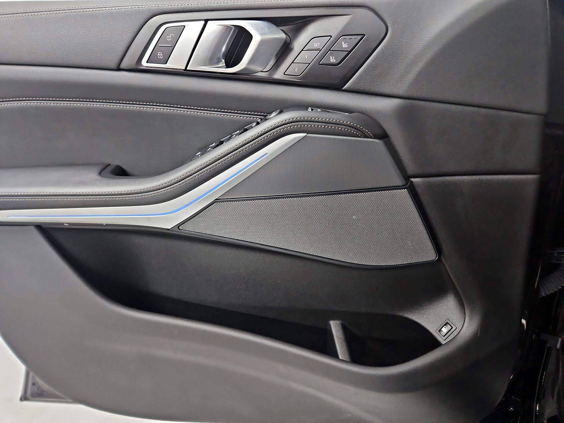 Thumbnail: 2023 BMW X5 - 12