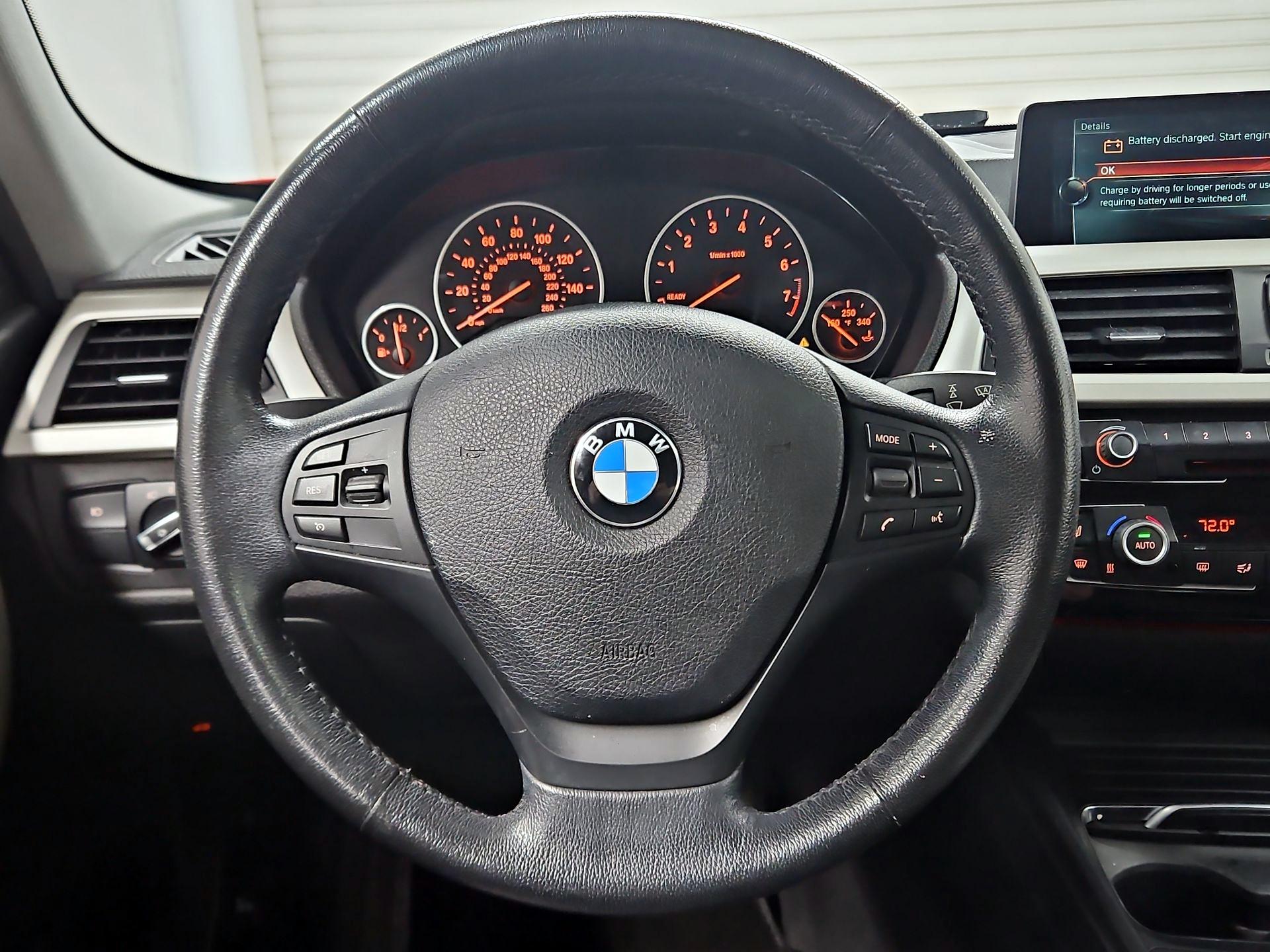 Thumbnail: 2017 BMW 3 Series - 10