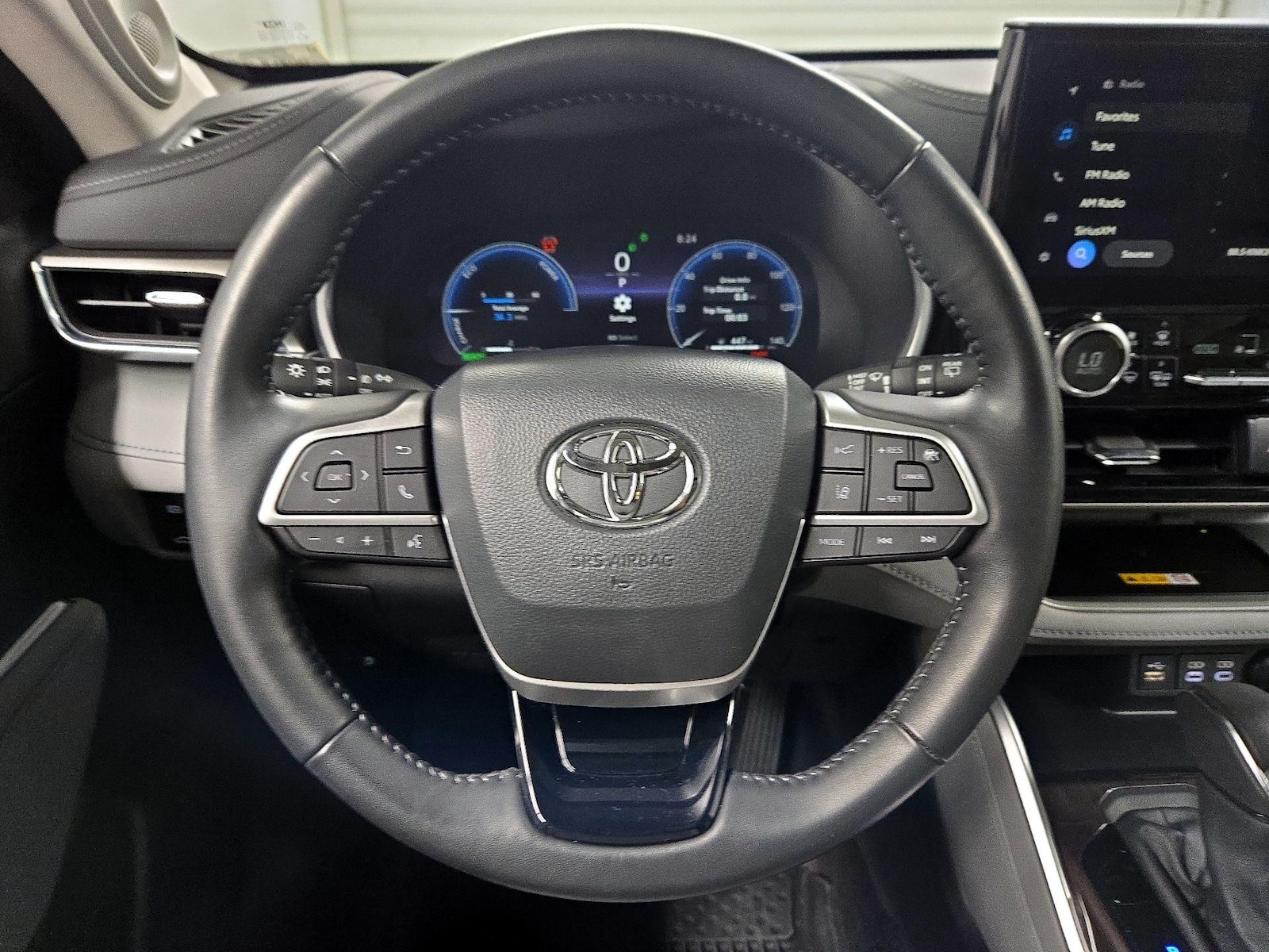 2023 Toyota Highlander Limited - Photo 11