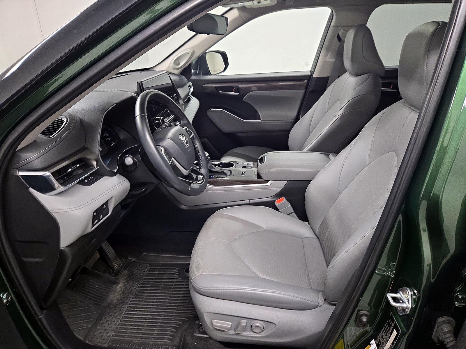 2023 Toyota Highlander Limited - Photo 12