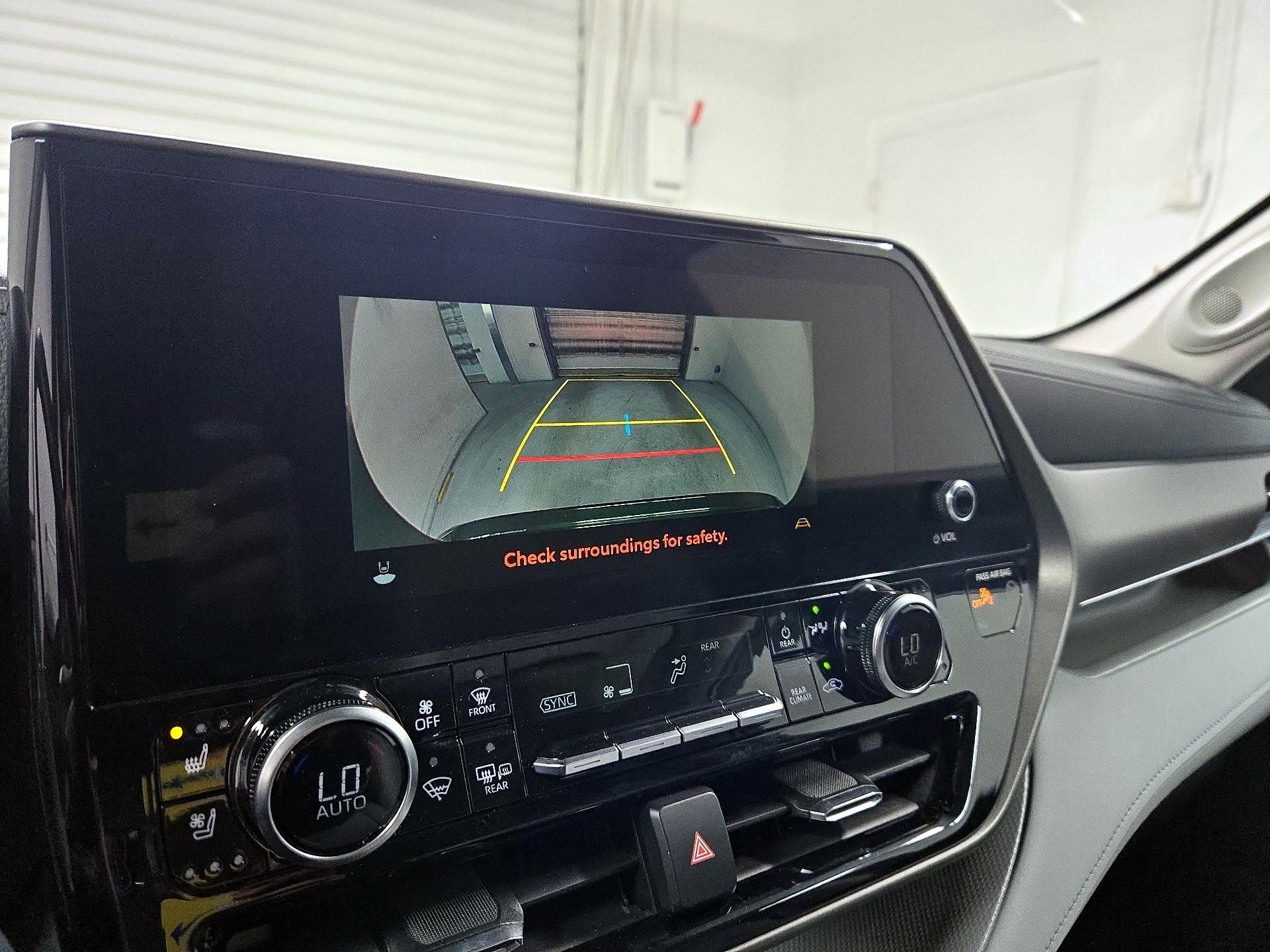 Thumbnail: 2023 Toyota Highlander - 14