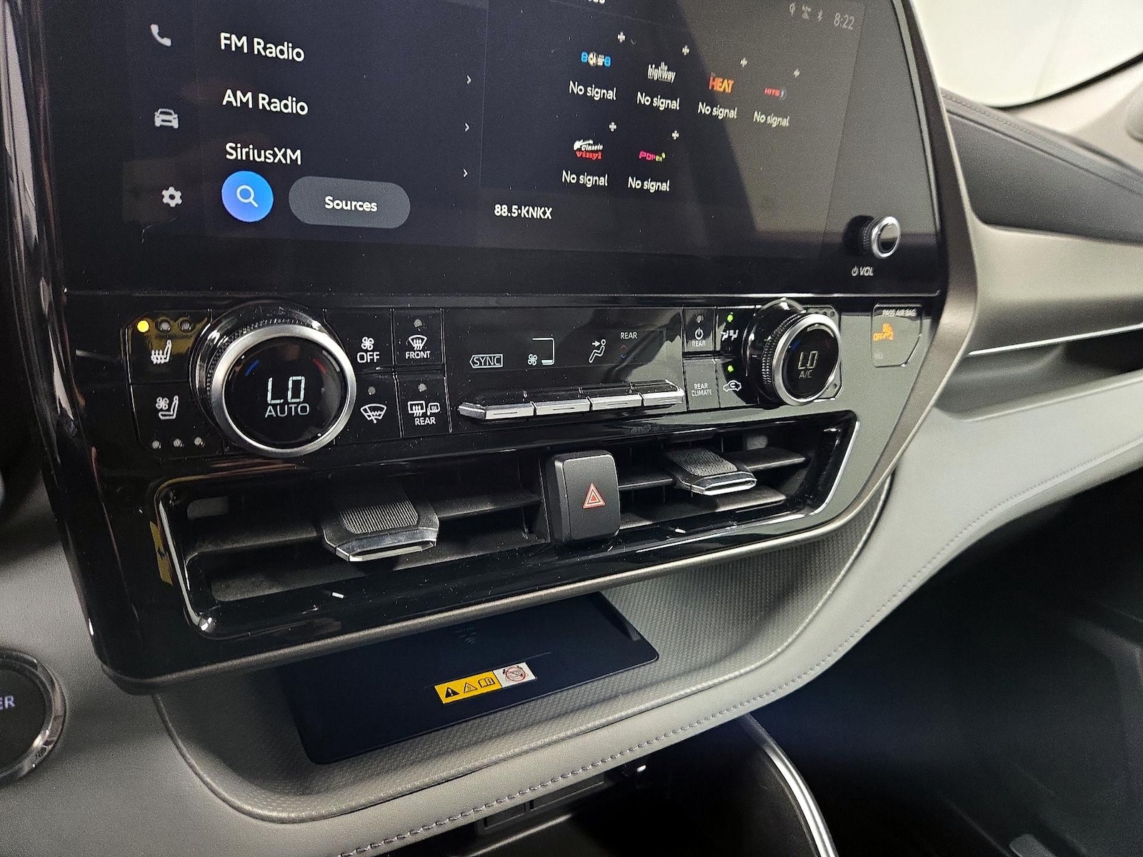 2023 Toyota Highlander Limited - Photo 17