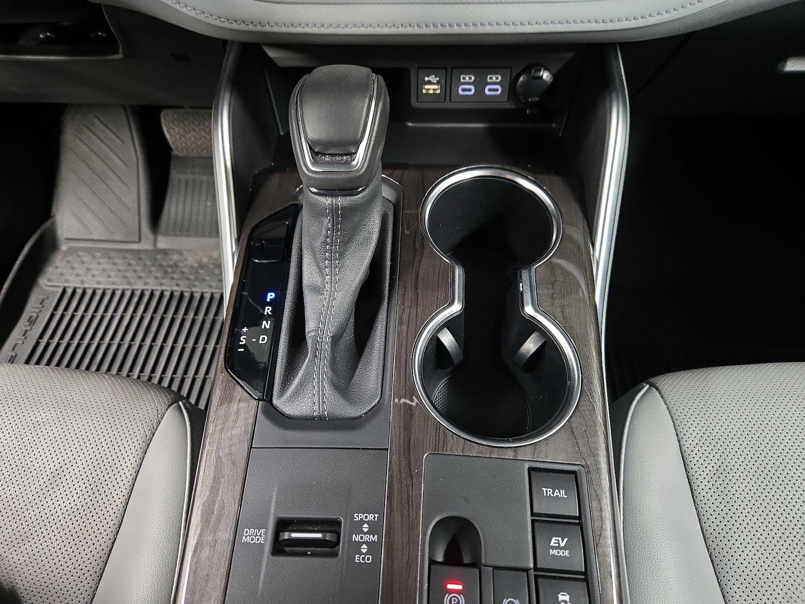 2023 Toyota Highlander Limited - Photo 18