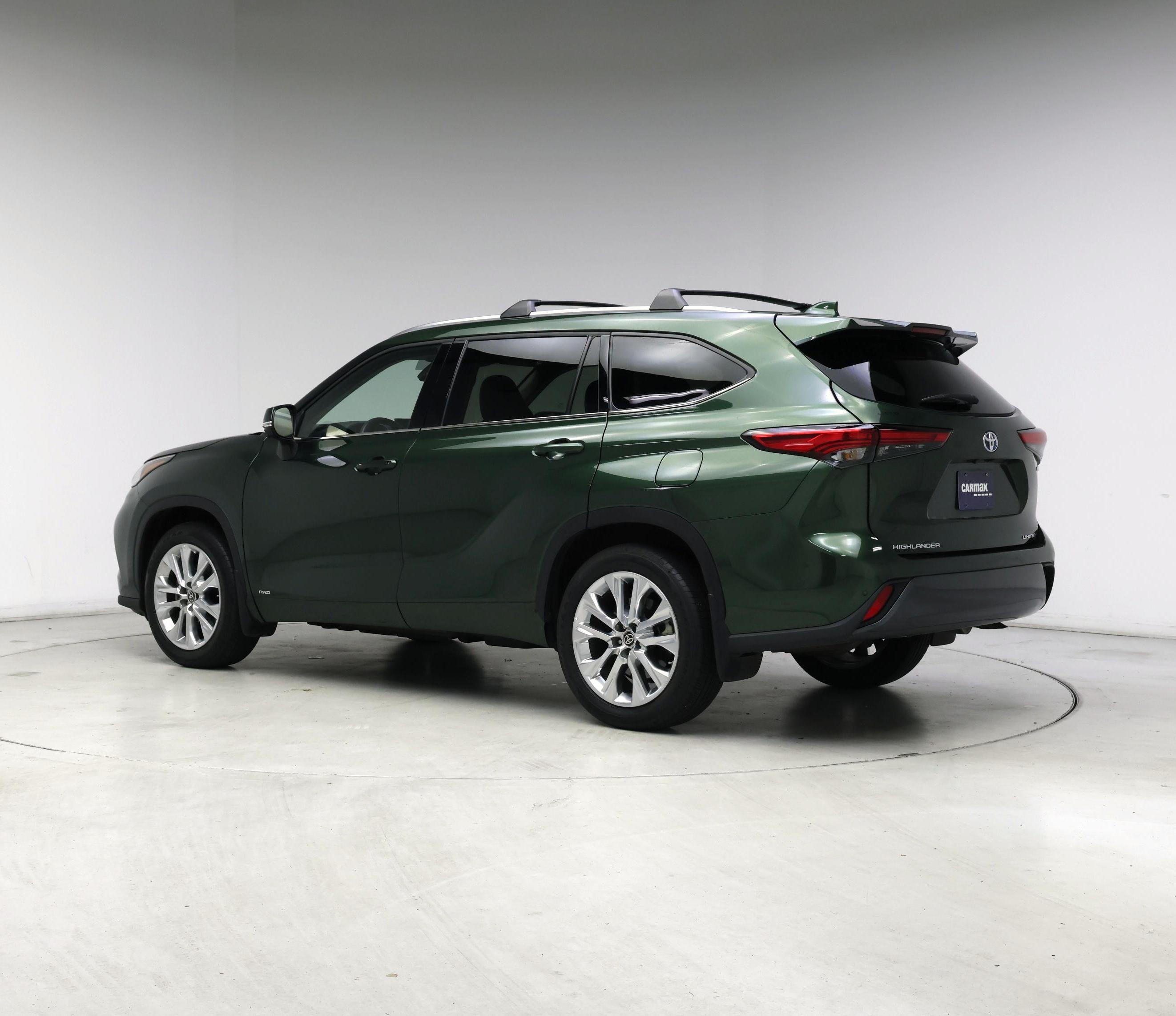 Thumbnail: 2023 Toyota Highlander - 2