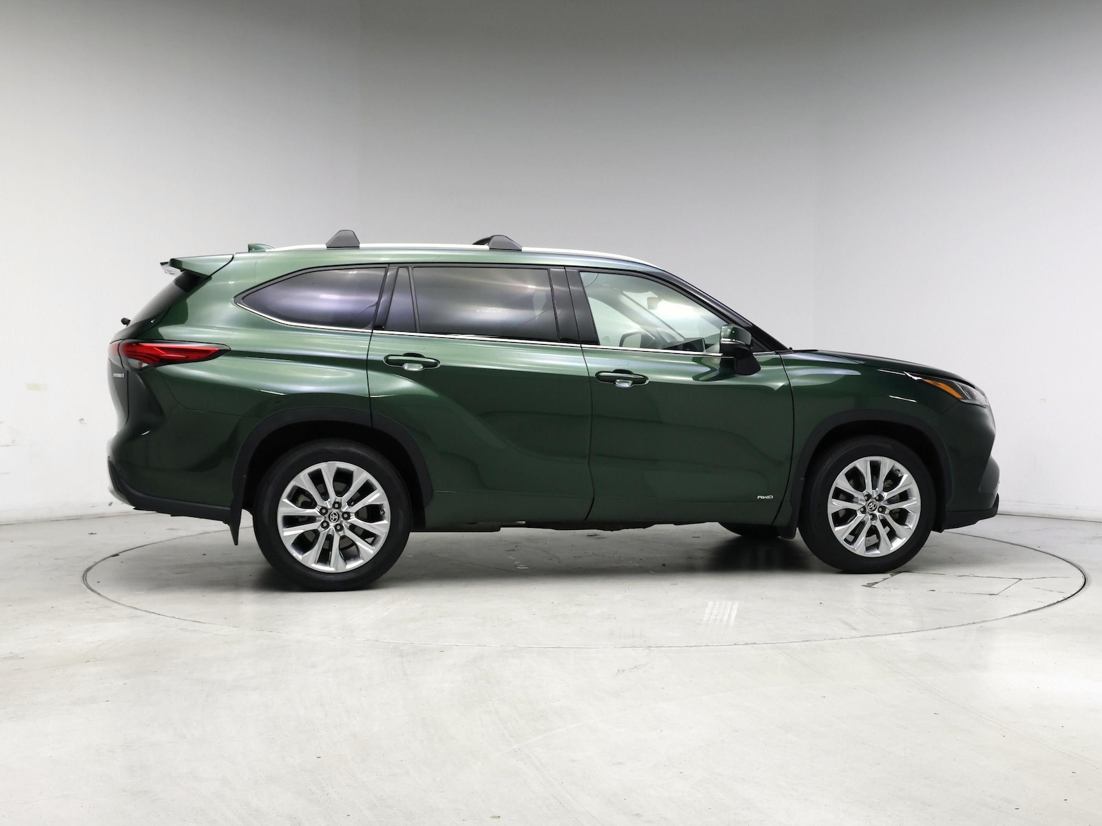 2023 Toyota Highlander Limited - Photo 8