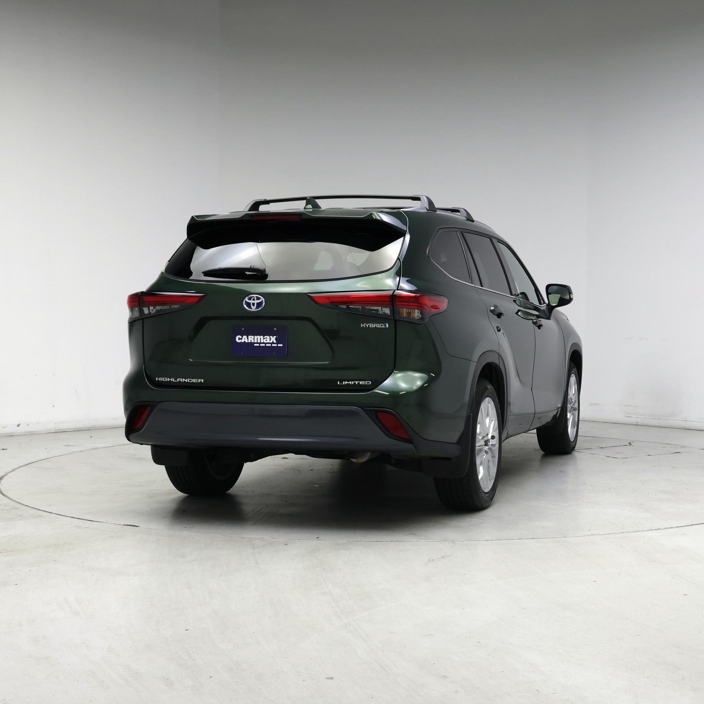 Thumbnail: 2023 Toyota Highlander - 8