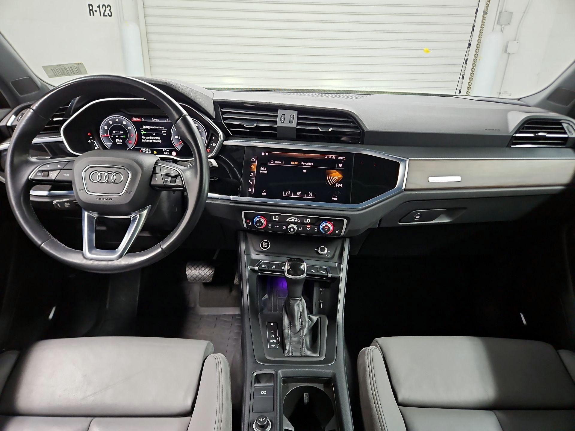 Thumbnail: 2021 Audi Q3 - 9