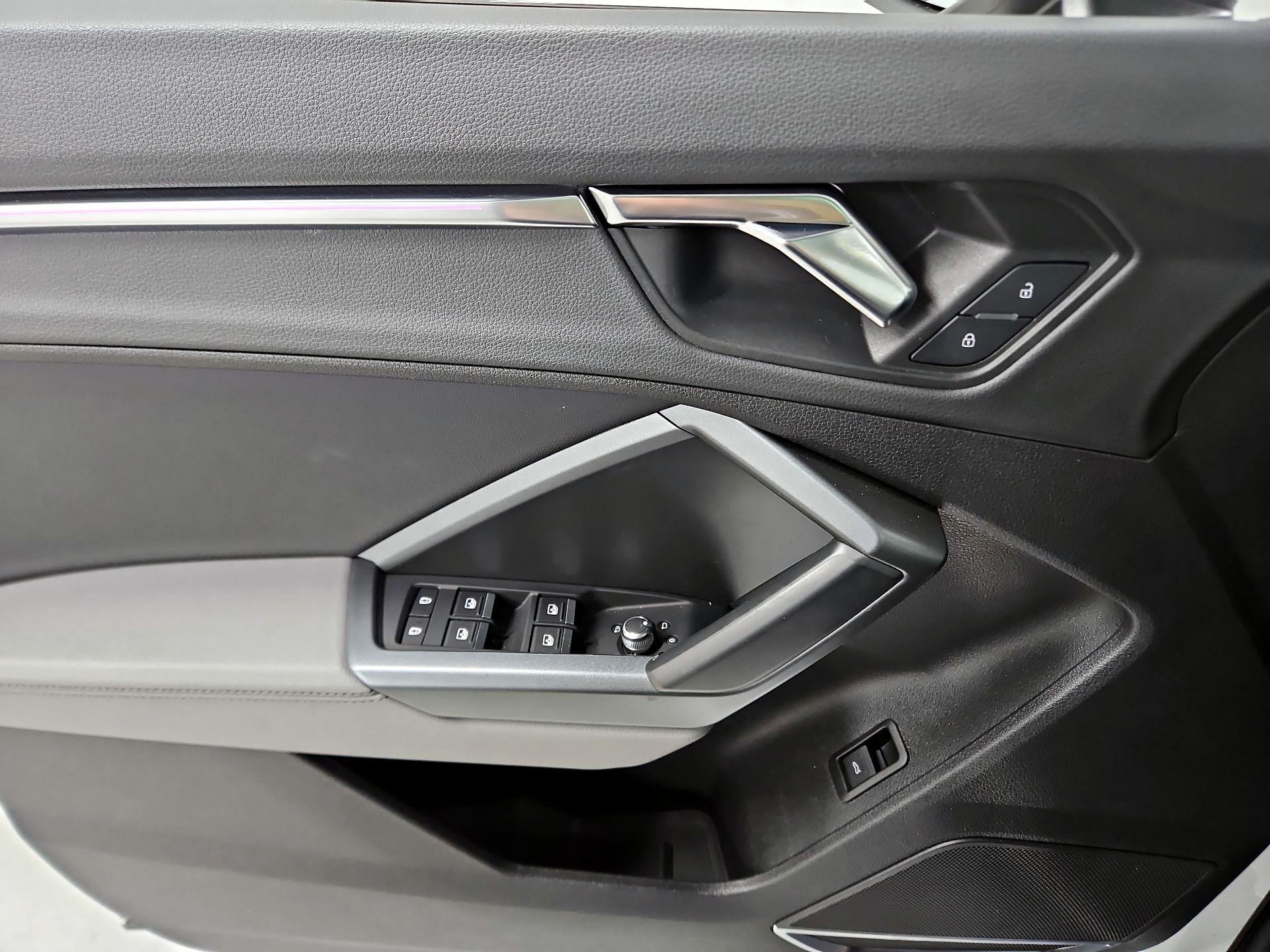 Thumbnail: 2021 Audi Q3 - 12