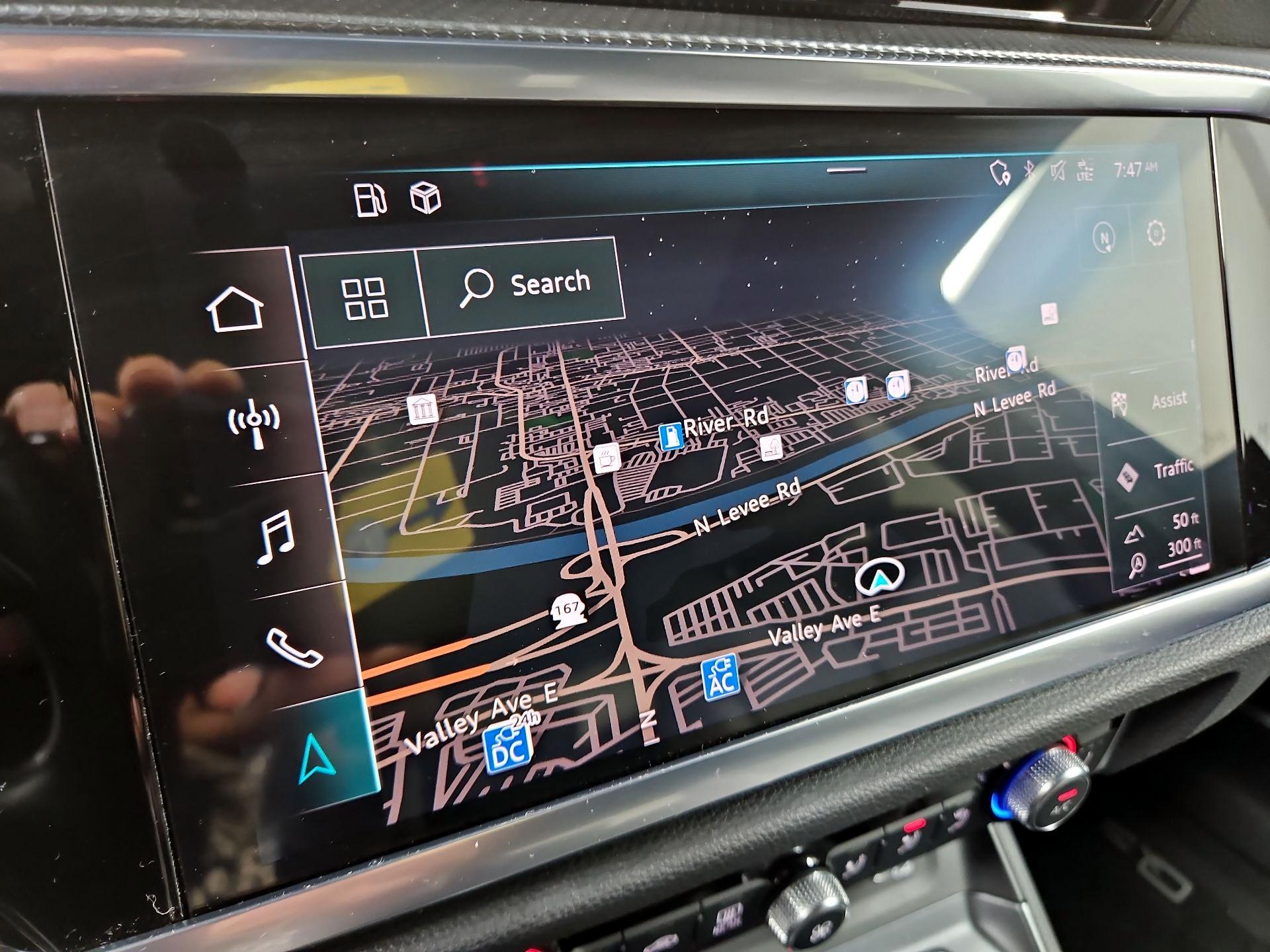 Thumbnail: 2021 Audi Q3 - 14