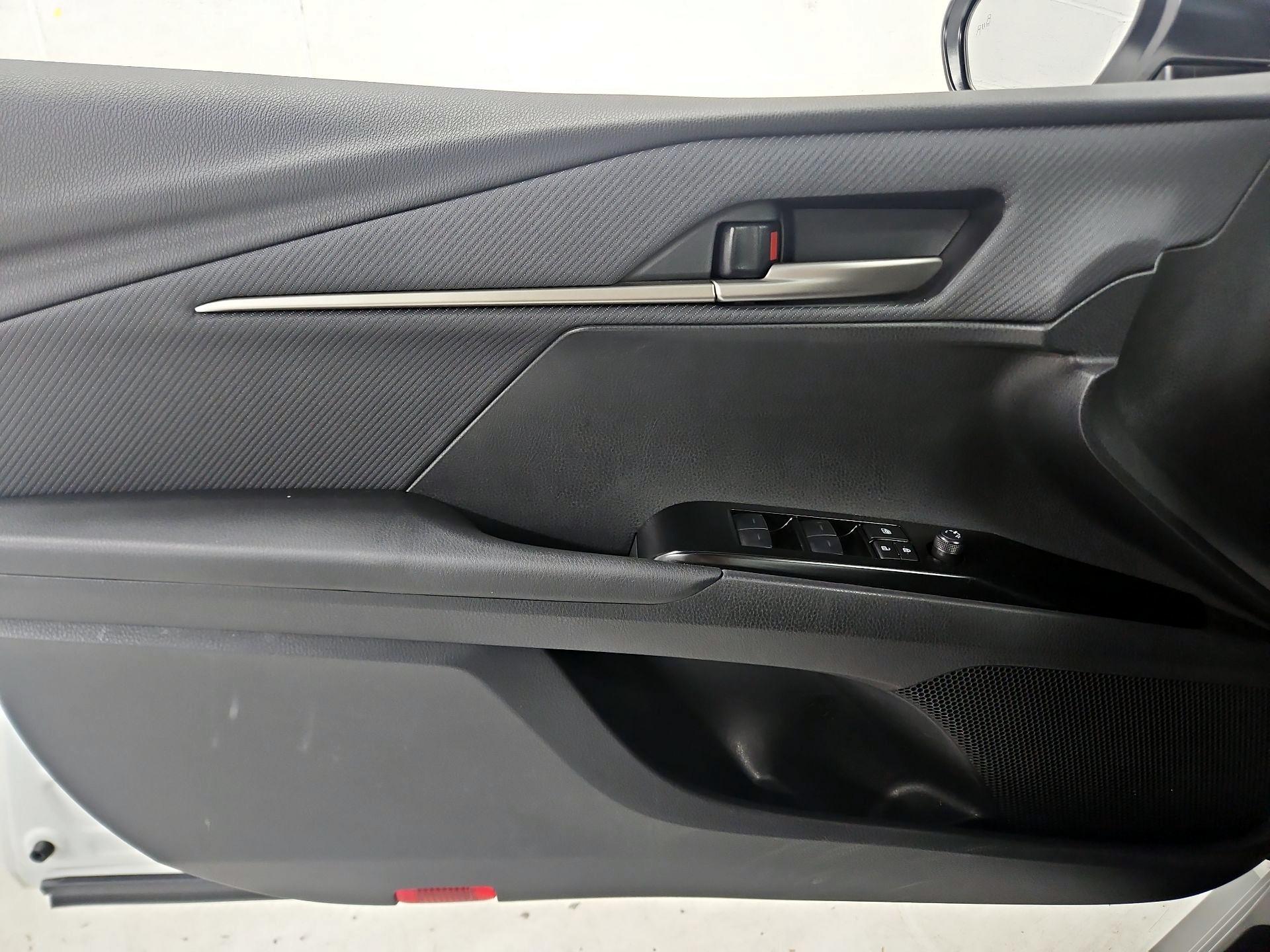 Thumbnail: 2026 Toyota Camry - 12