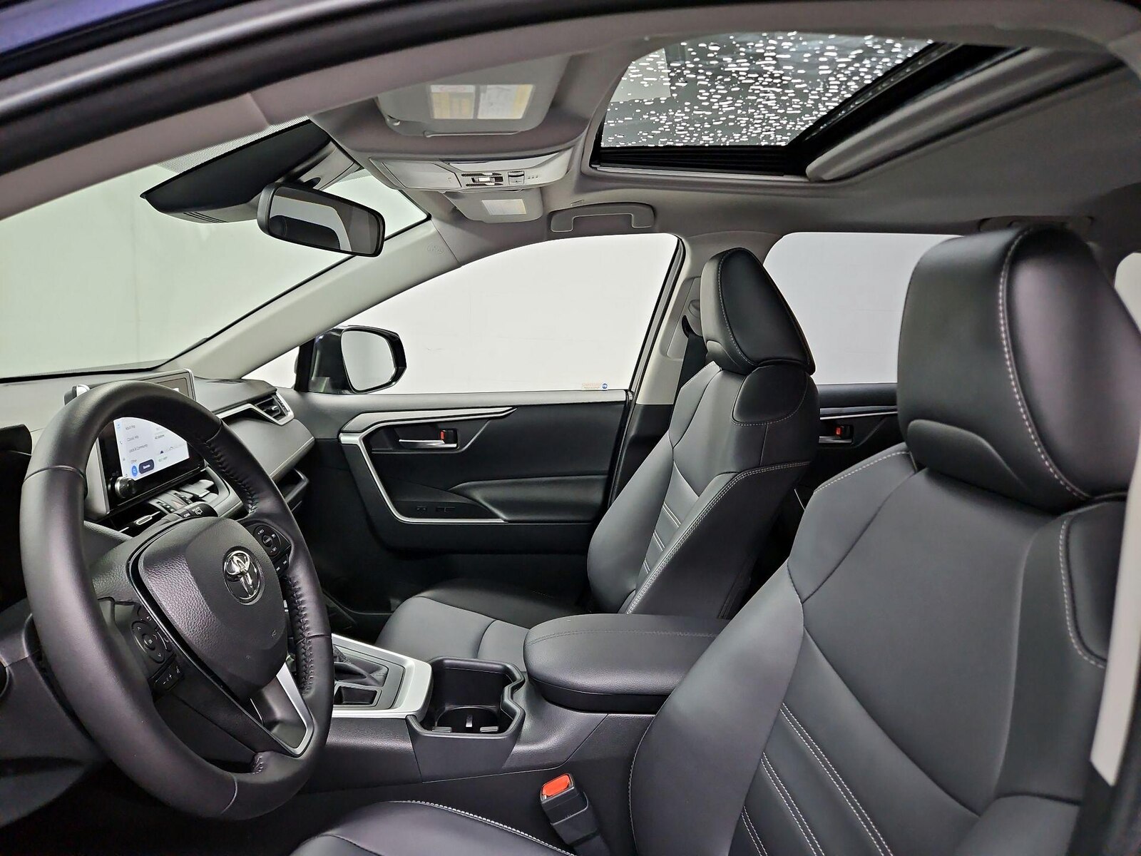 2025 Toyota RAV4 XLE Premium - Photo 20