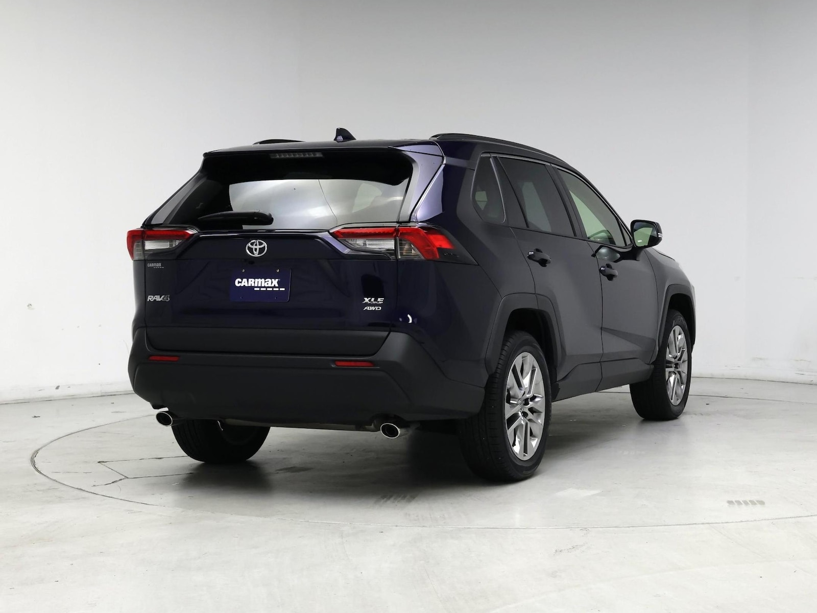 2025 Toyota RAV4 XLE Premium - Photo 9