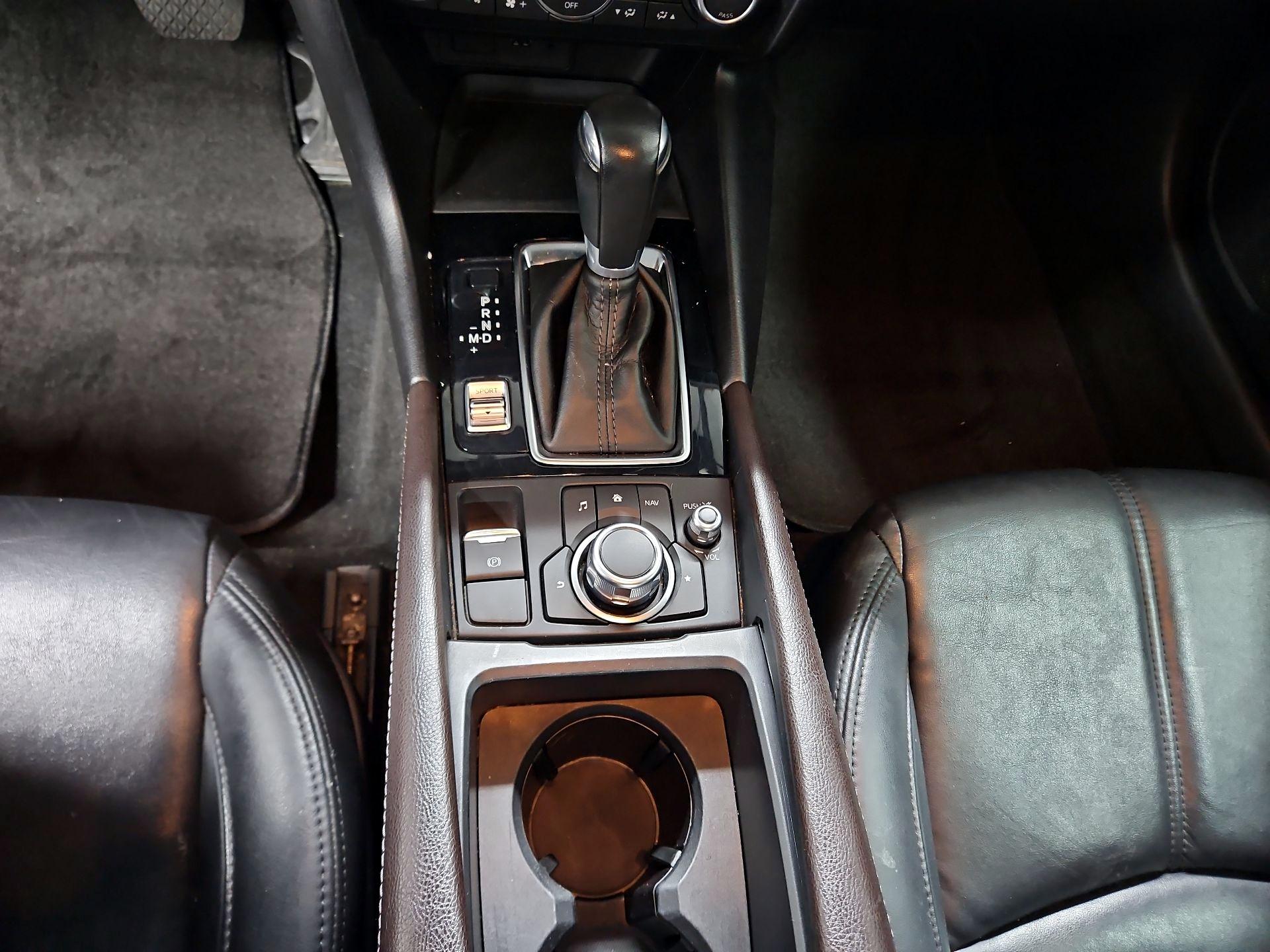 Thumbnail: 2018 Mazda Mazda3 - 18